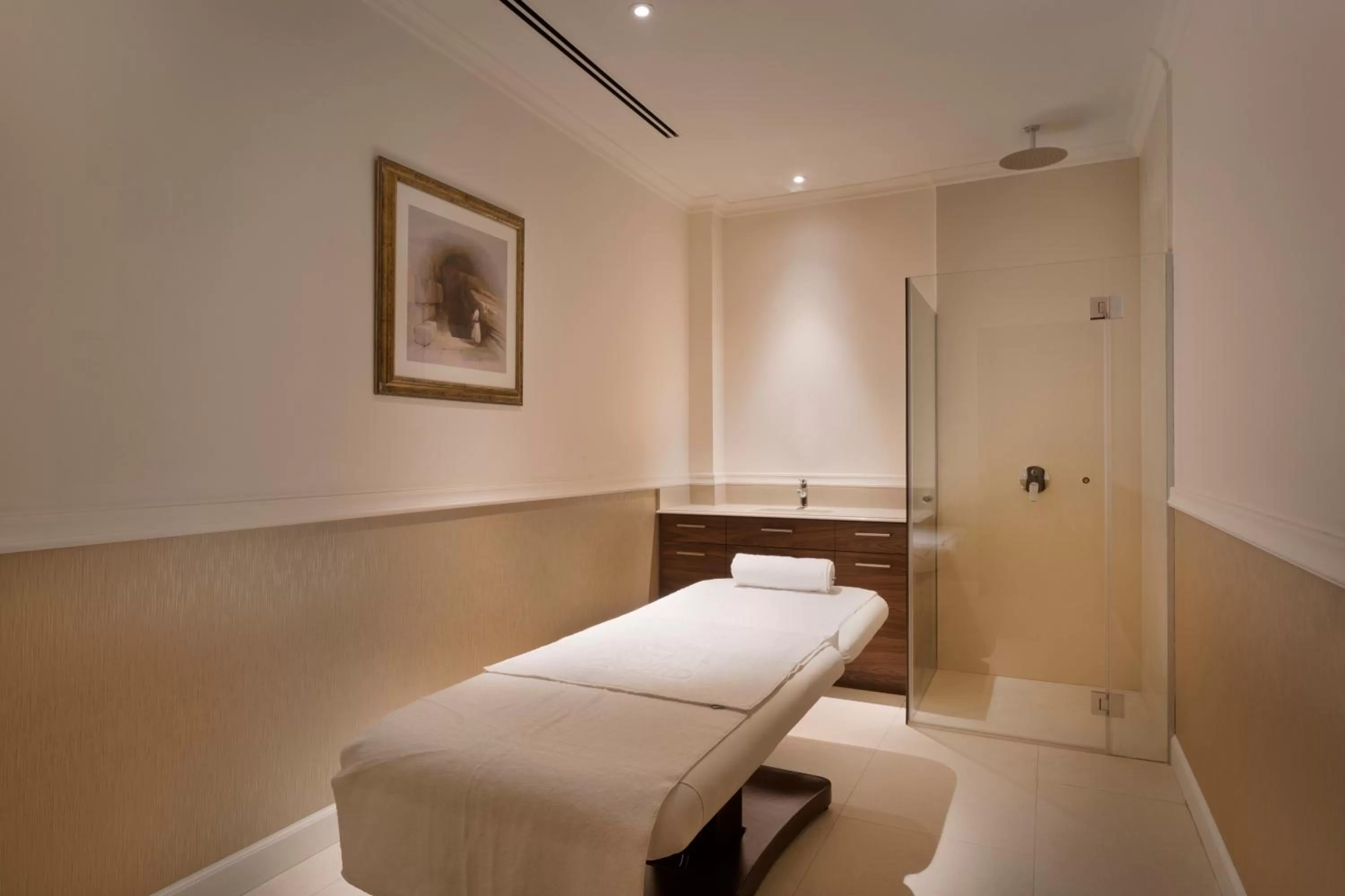 Massage, Bed in Herbert Samuel Jerusalem