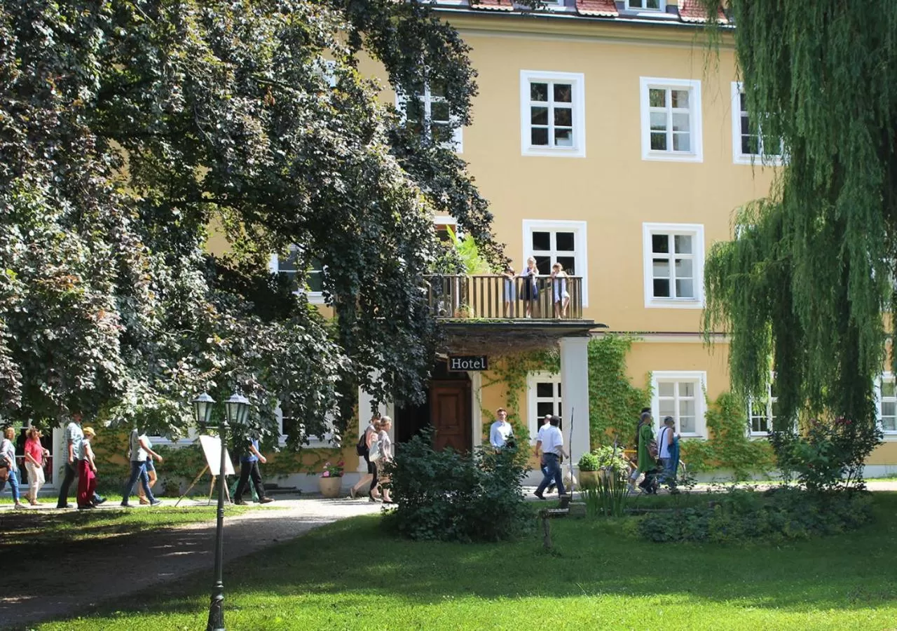 Property building in Naturschlosshotel Blumenthal