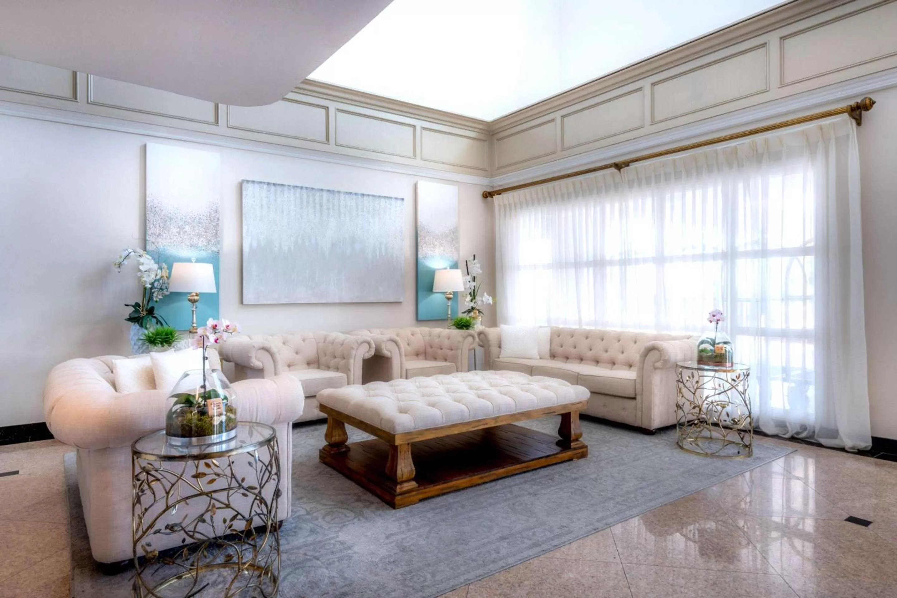 Lobby or reception in The Volare, an Ascend Collection Hotel