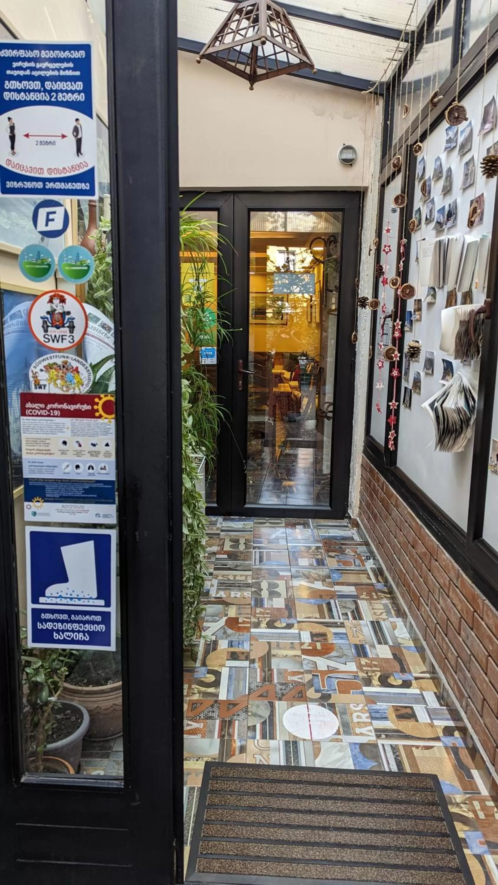 Restaurant/places to eat in Hotel Kartli