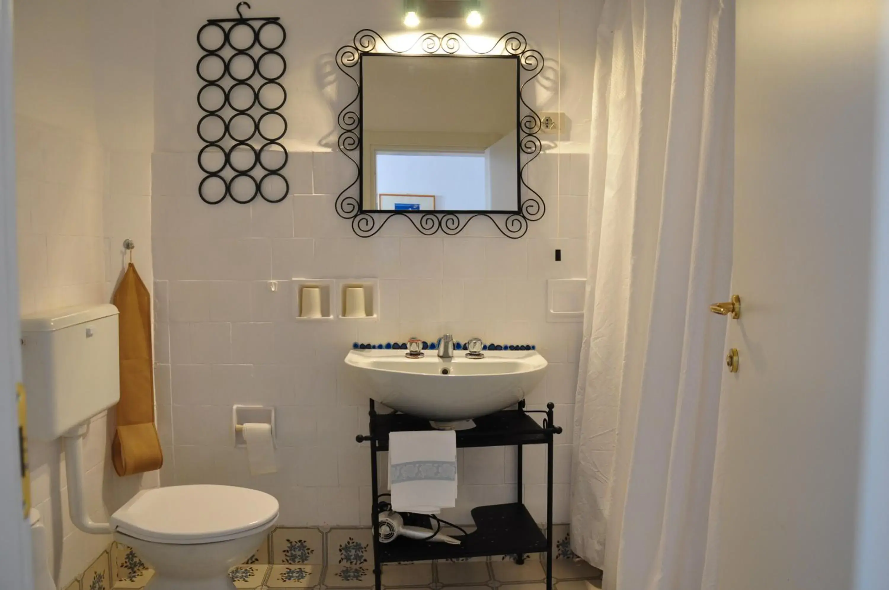 Bathroom in Hotel Casa Rosa Terme