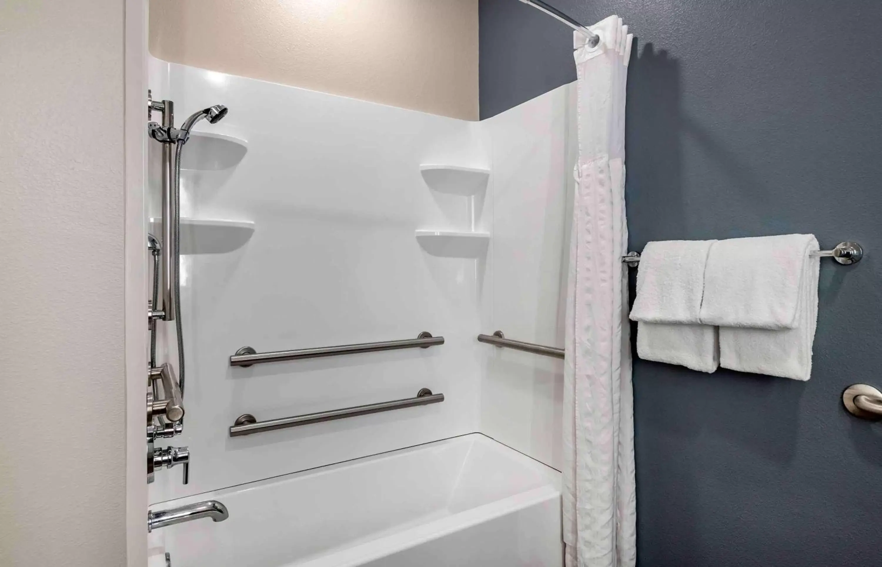 Bathroom in Extended Stay America Premier Suites - Titusville - Space Center