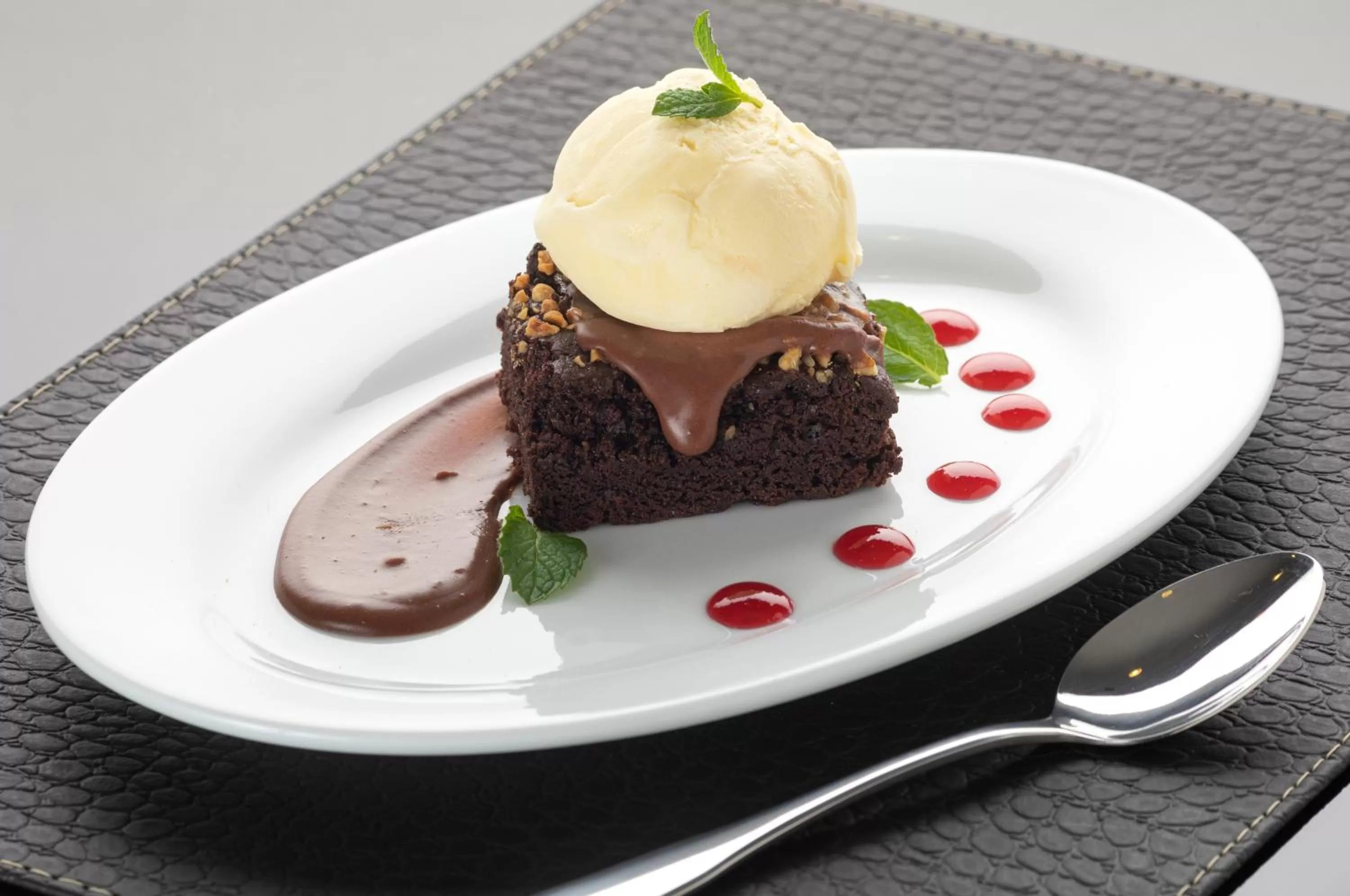 Food and drinks in Nobile Hotel Estación Central