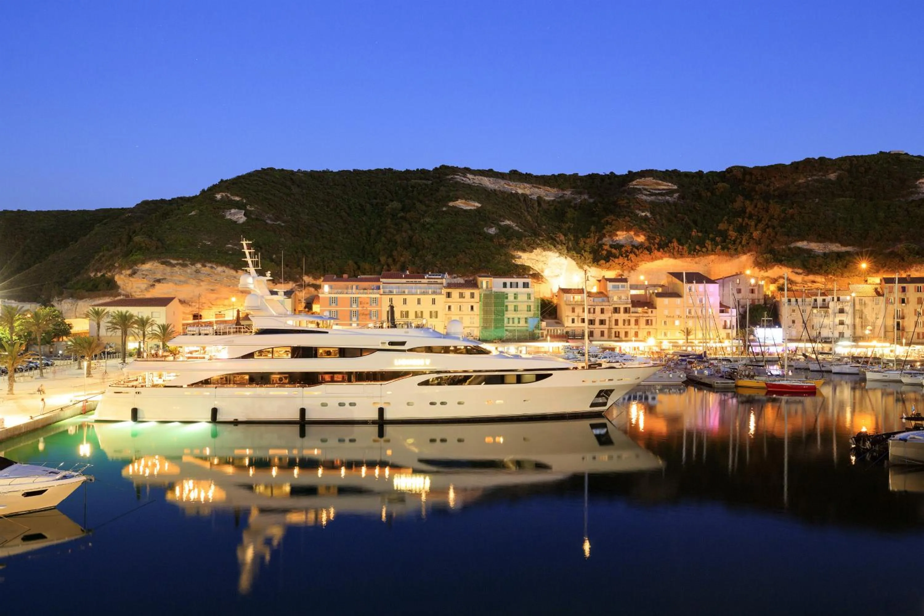 Sea view in Hotel Centre Nautique