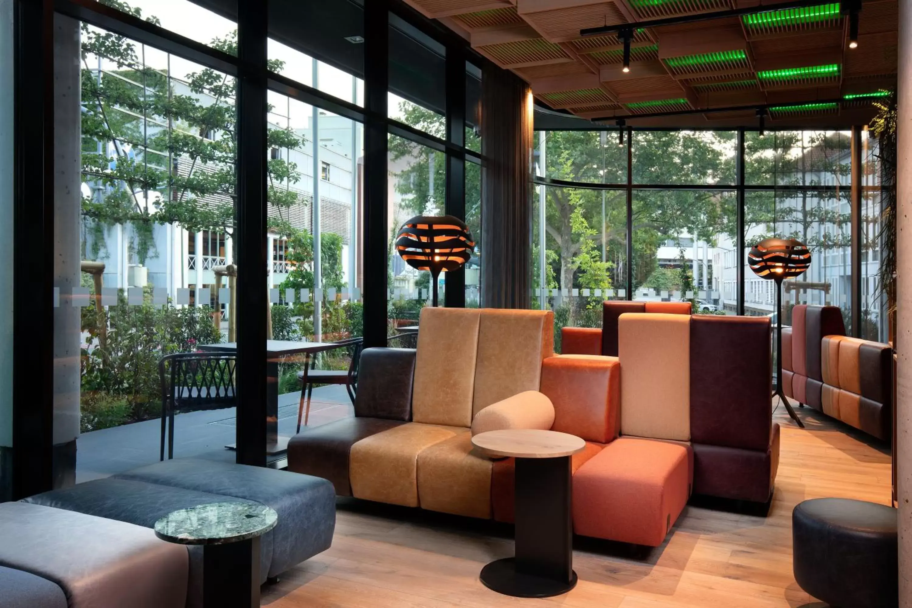 Property building in Holiday Inn - Osnabrück by IHG Property building in Holiday Inn - Osnabrück by IHG