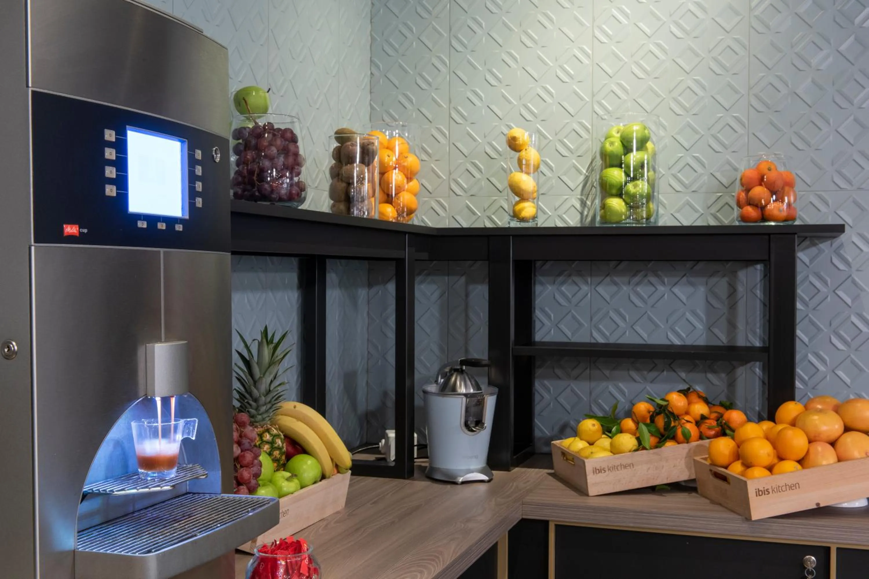 Buffet breakfast in ibis Cergy Pontoise Le Port