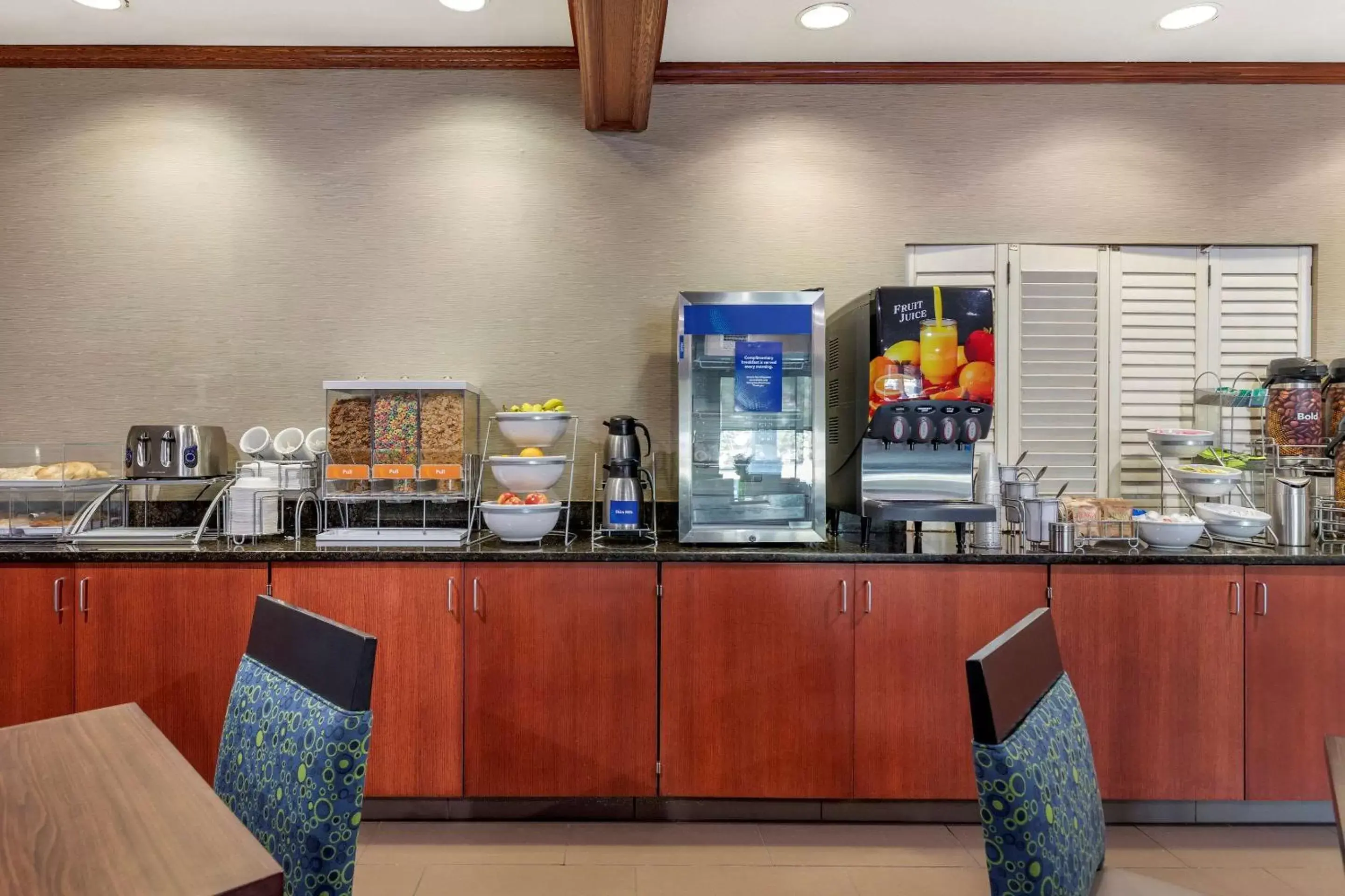 Restaurant/places to eat in Comfort Suites Grandville