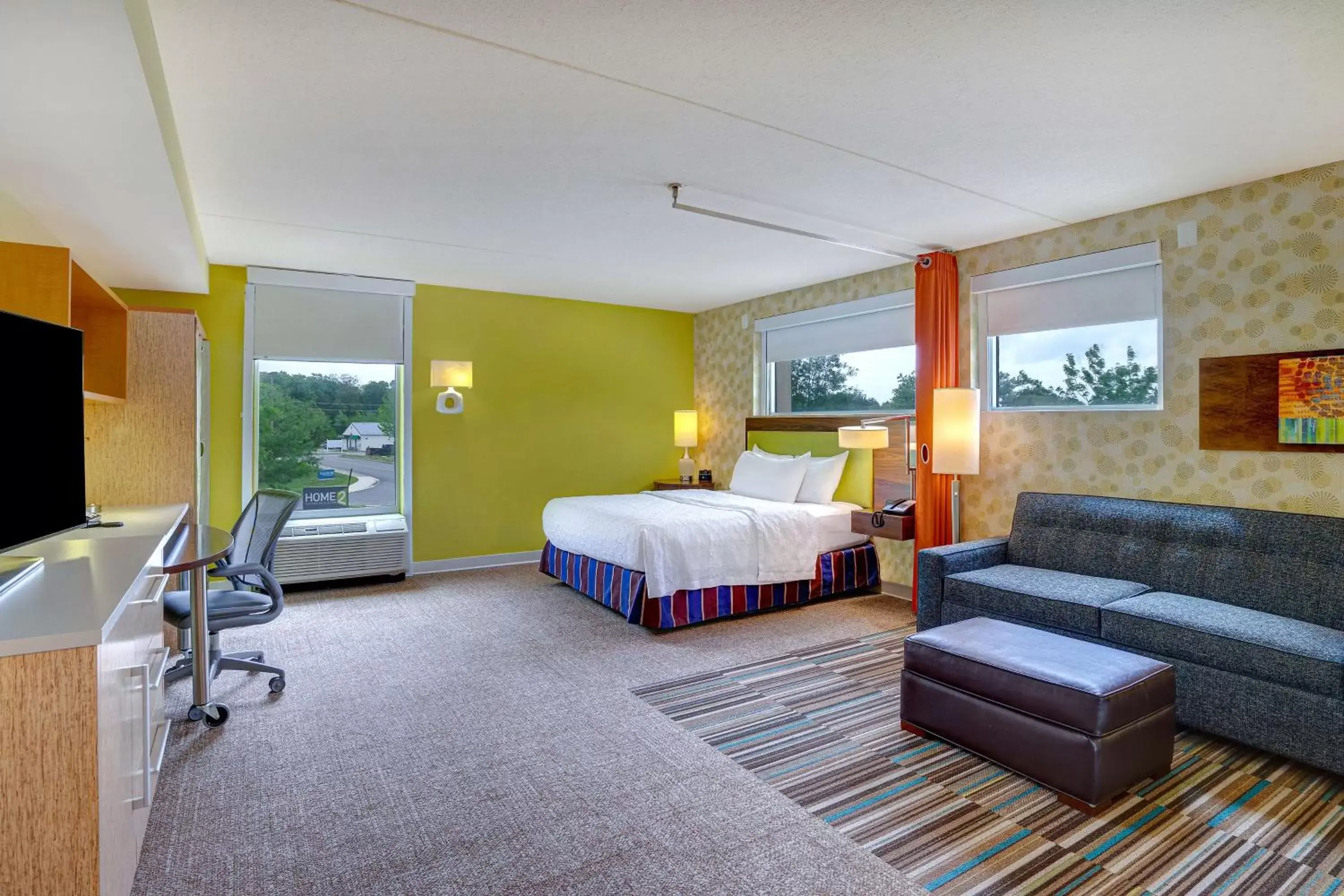 Bedroom in Home2 Suites by Hilton Lexington Park Patuxent River NAS, MD