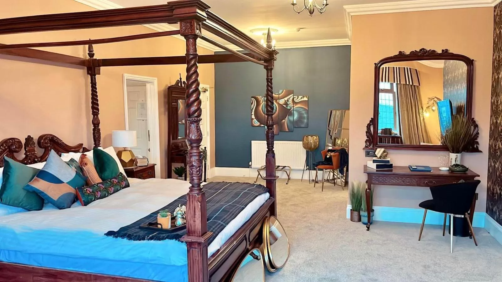 Bedroom in De Rougemont Manor