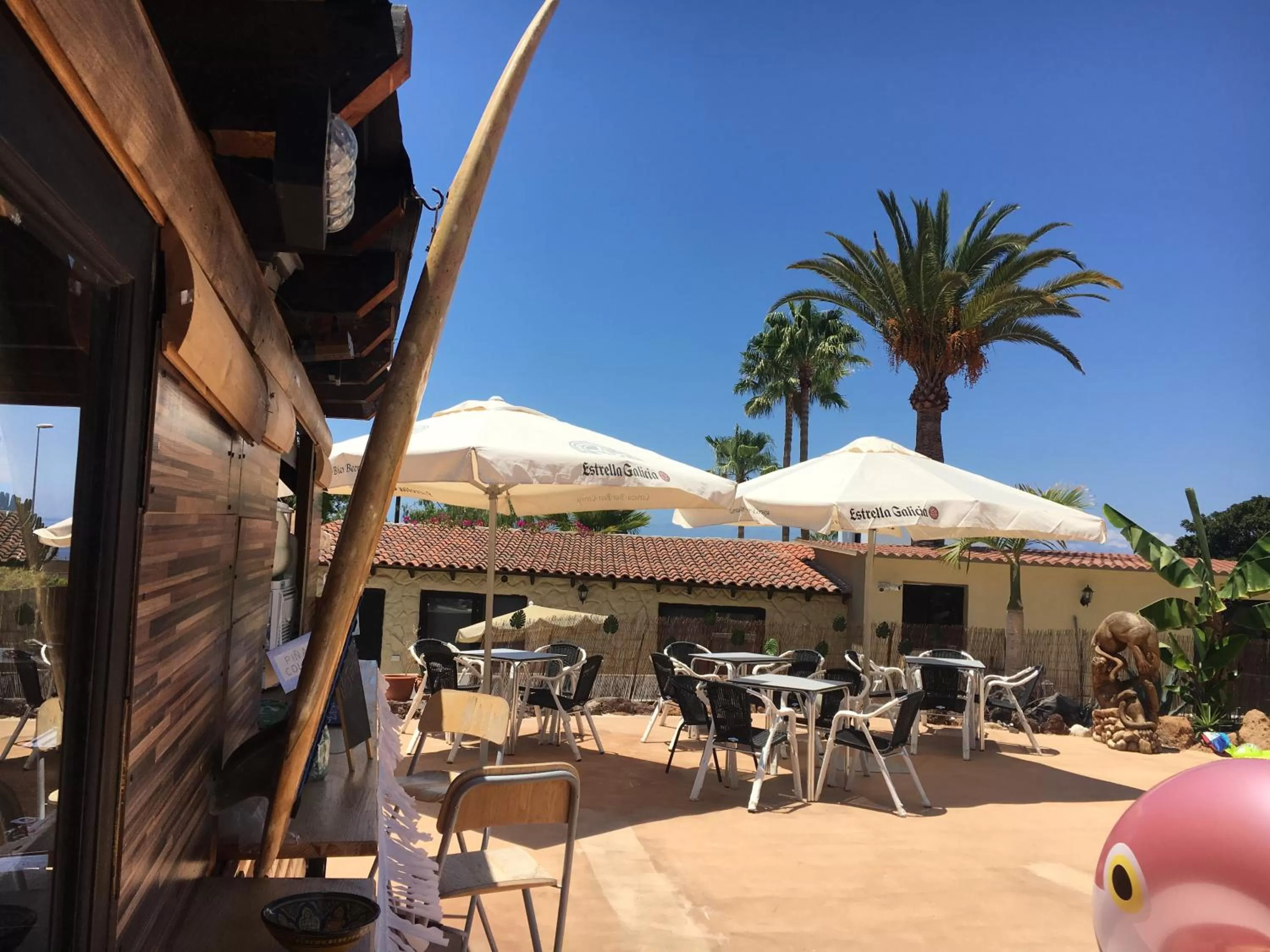 Restaurant/Places to Eat in Paraiso villas