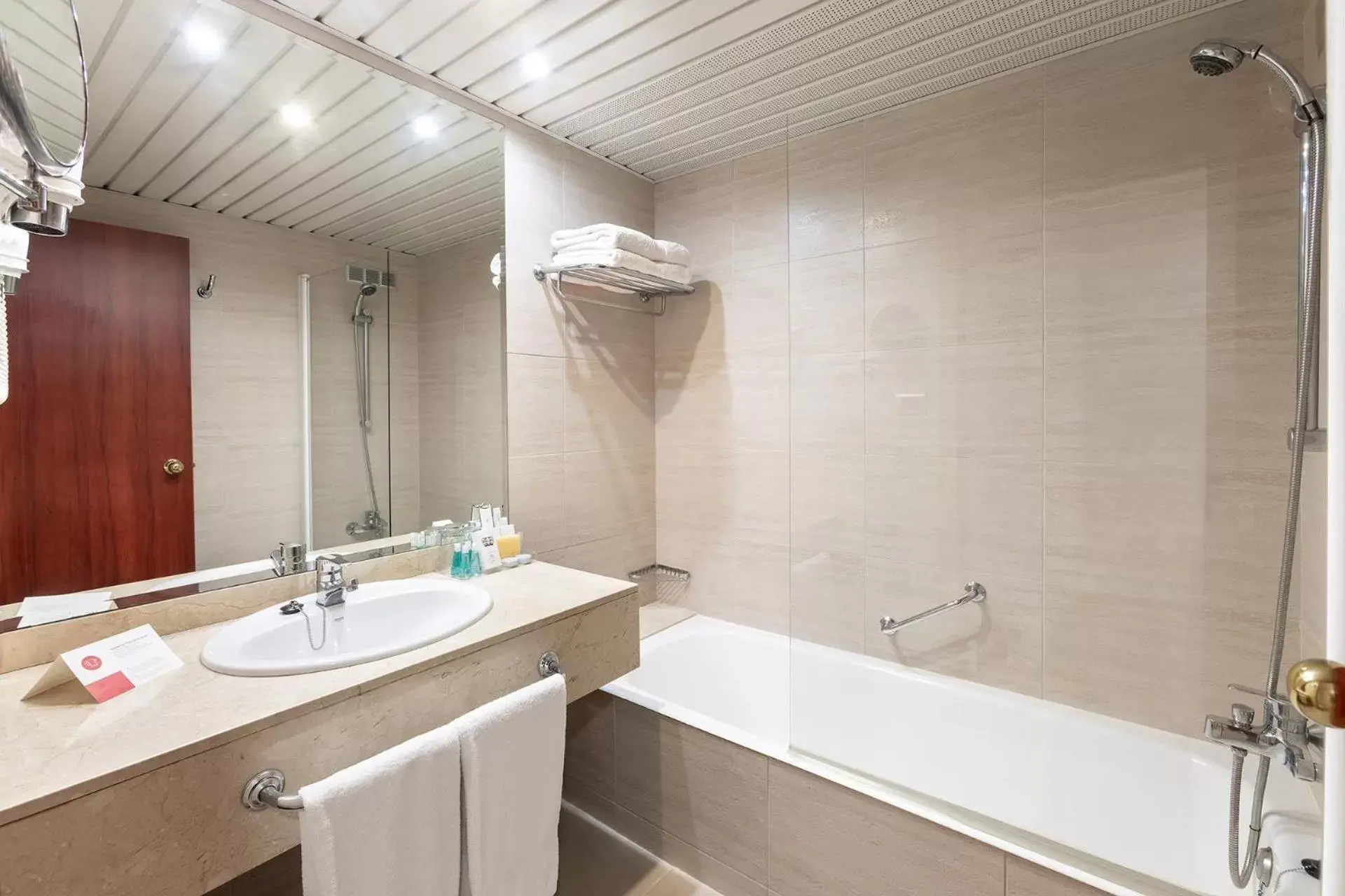 Bathroom in Hotel Cristina by Tigotan Las Palmas - Adults Only