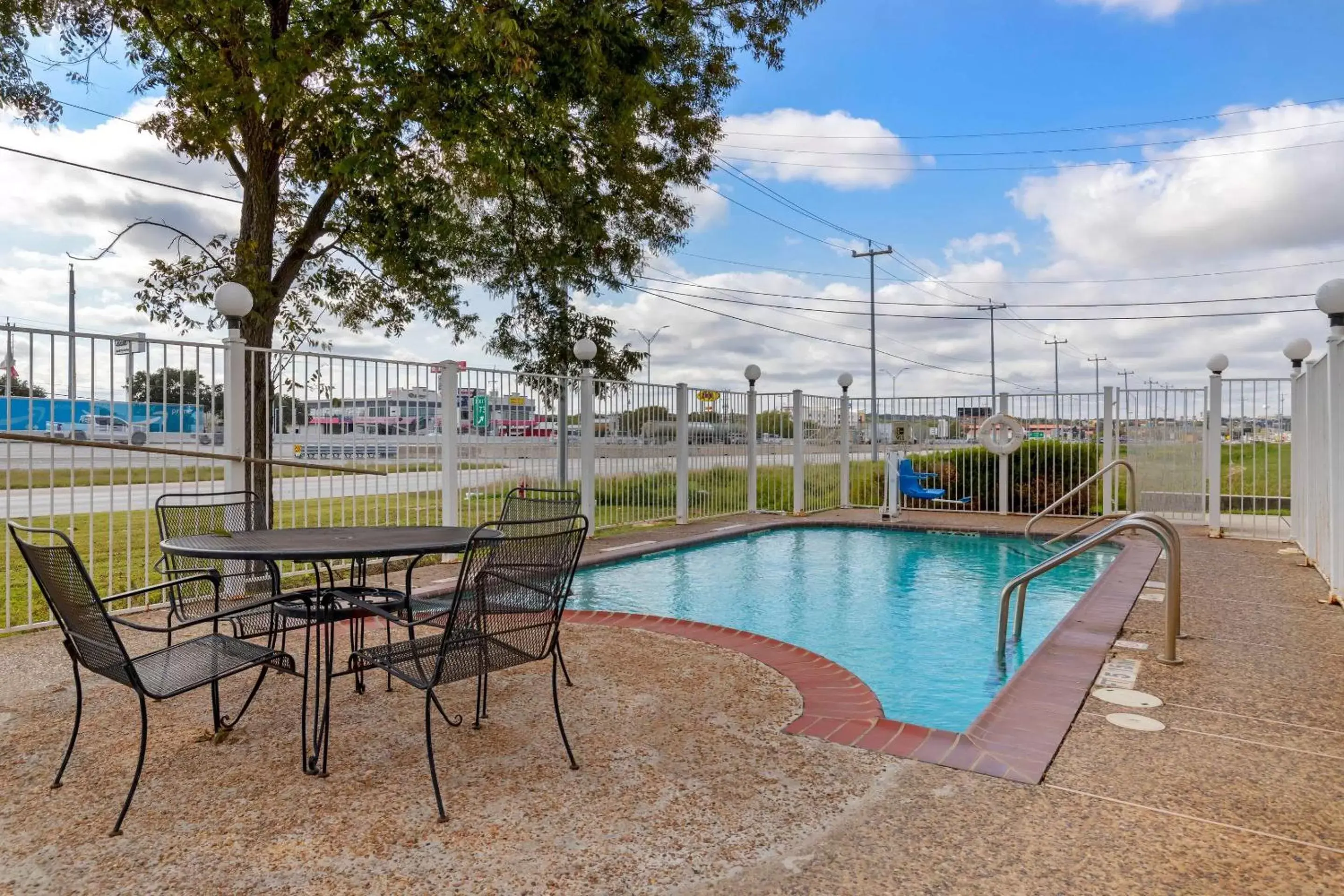 Activities, Swimming Pool in Comfort Inn & Suites Selma near Randolph AFB