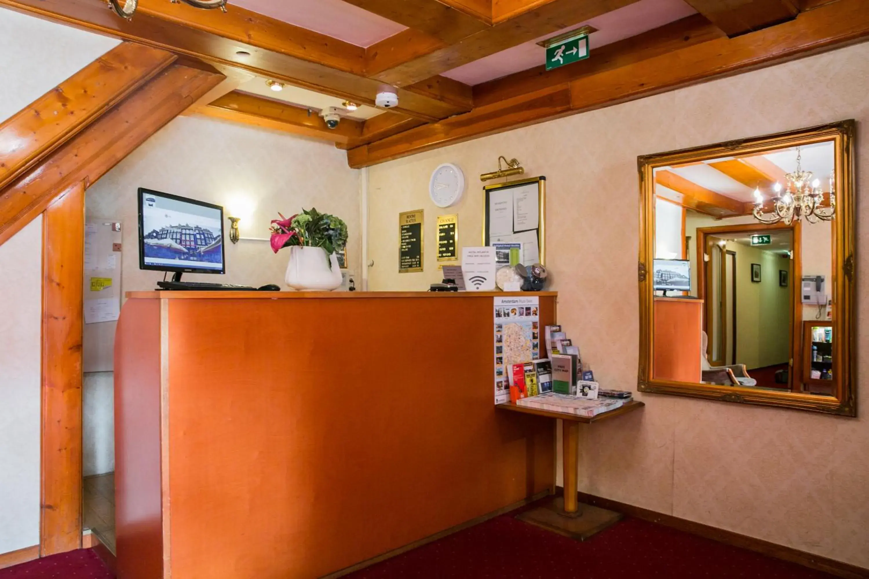 Lobby or reception in Hotel Atlanta Lobby or reception in Hotel Atlanta