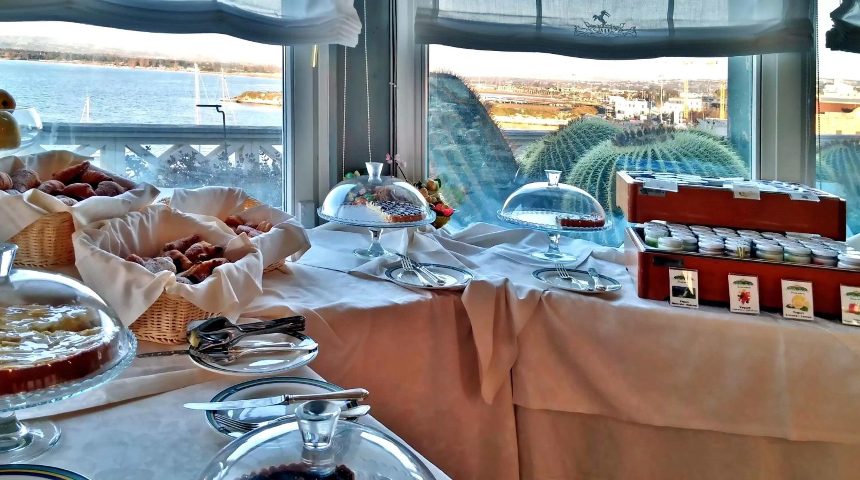 Buffet breakfast in Grand Hotel Ortigia