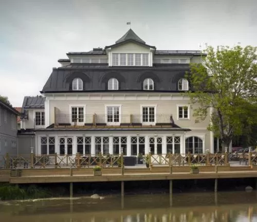 Property building in Åtellet Hotell