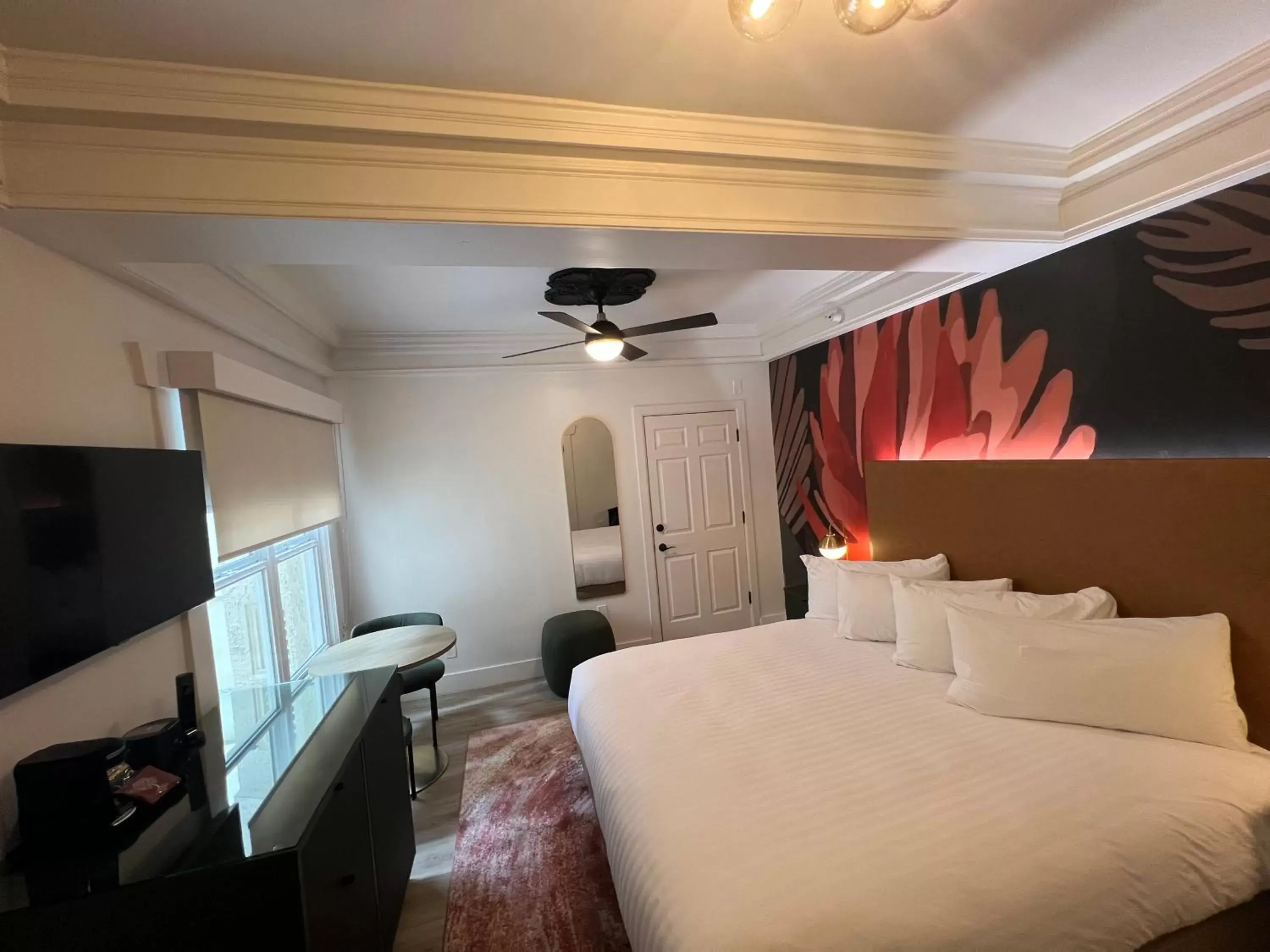 Bedroom, Bed in Nob Hill Hotel
