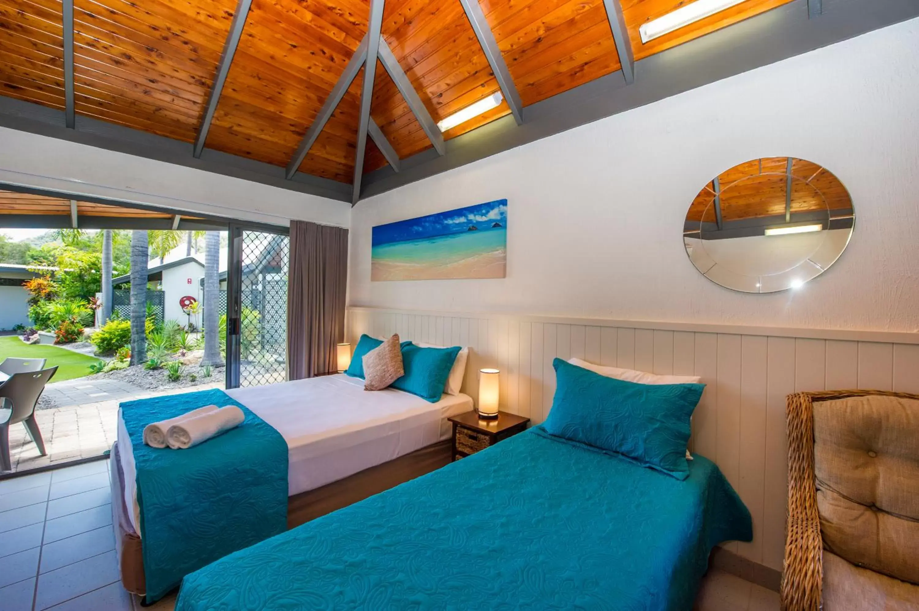 Bedroom, Bed in Island Leisure Resort