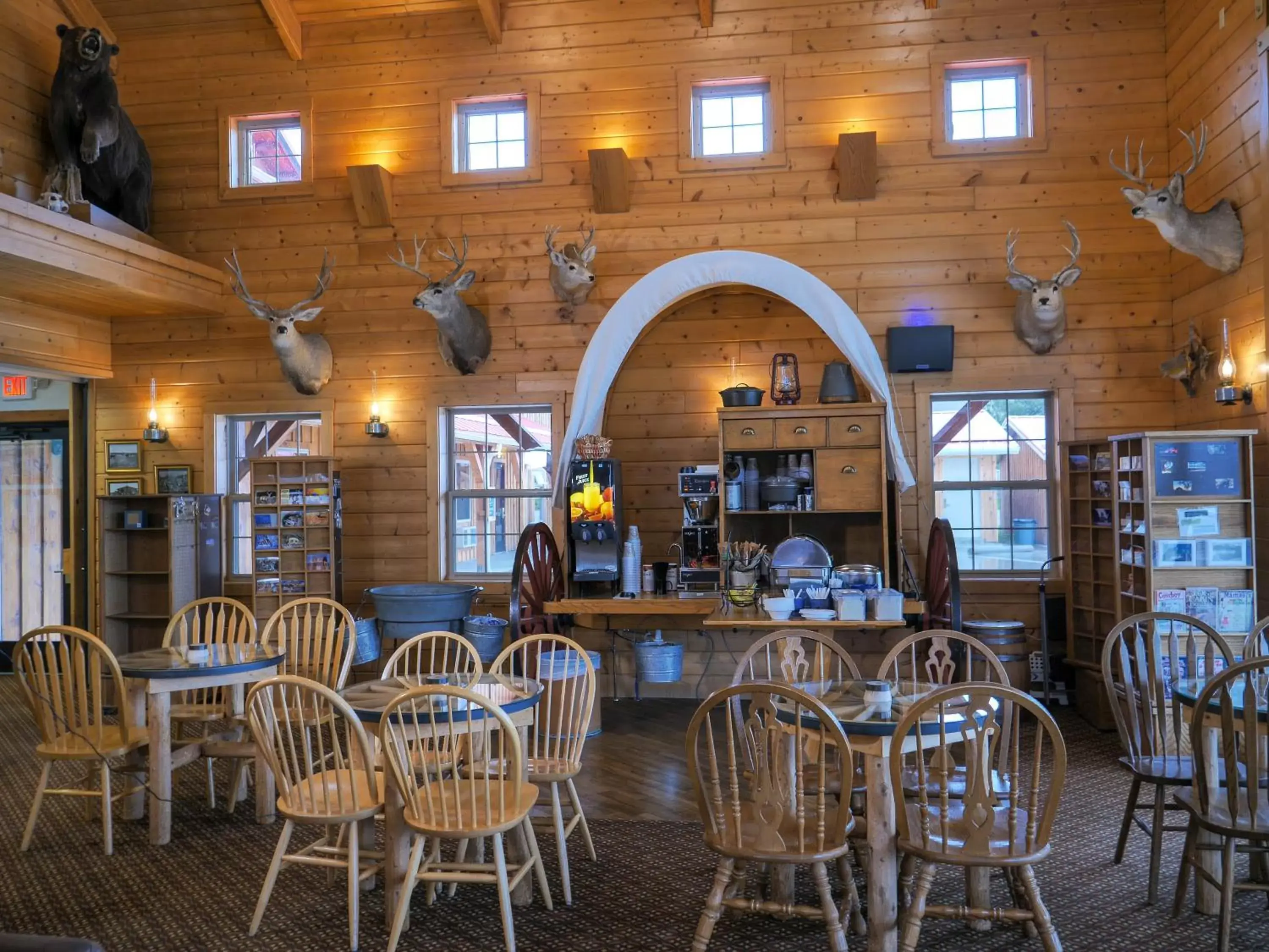 Restaurant/Places to Eat in Range Country Lodging