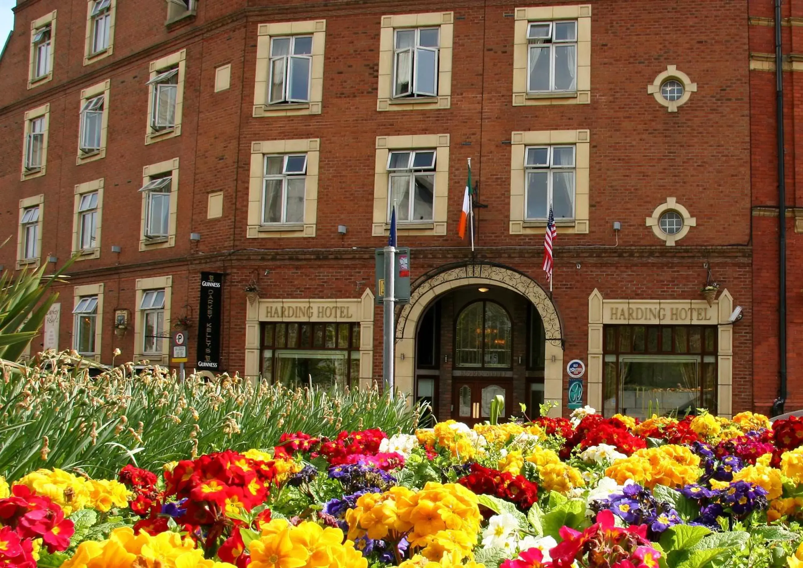 Facade/entrance, Property Building in Harding Hotel