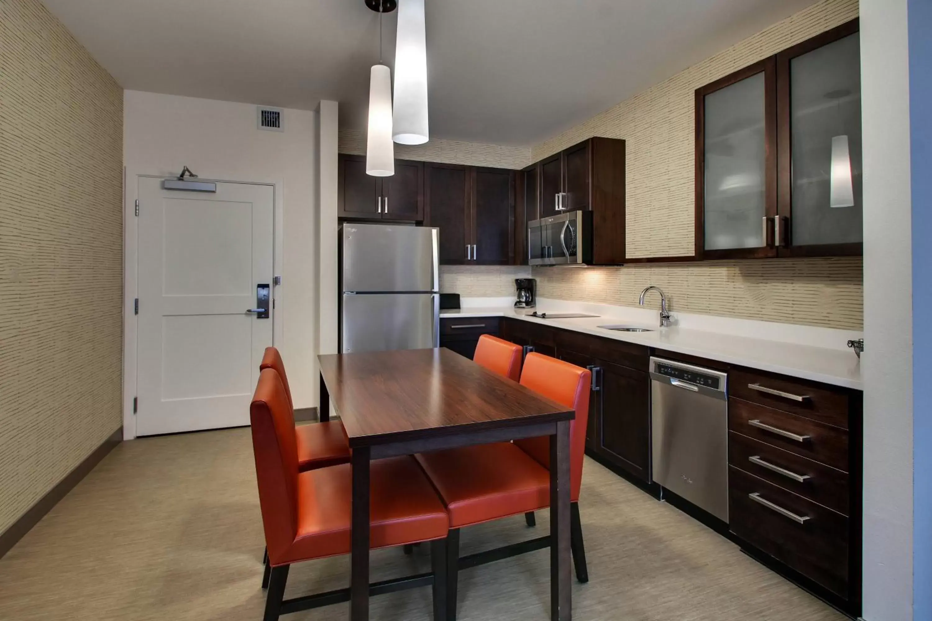 Kitchen or kitchenette, Kitchen/Kitchenette in Residence Inn by Marriott Philadelphia Valley Forge/Collegeville