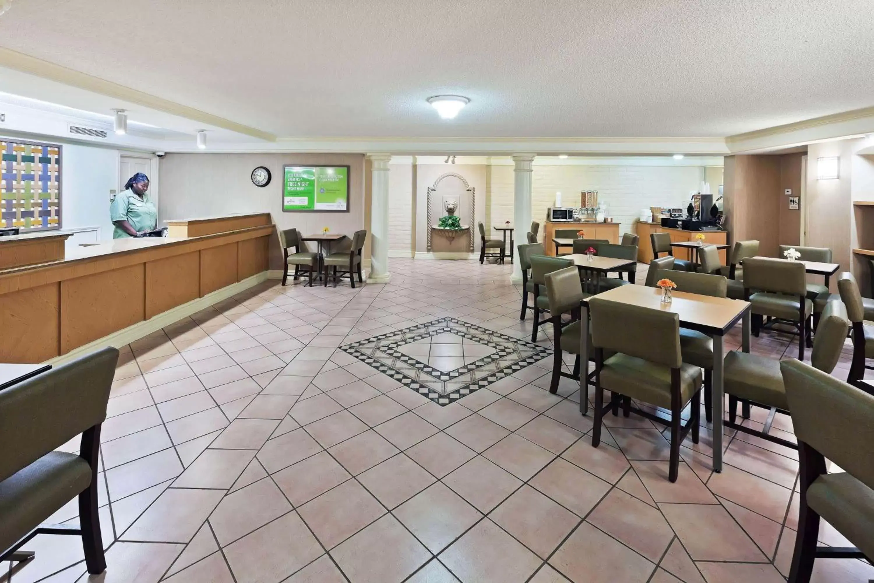 Lobby or reception, Restaurant/Places to Eat in La Quinta Inn by Wyndham Amarillo West Medical Center