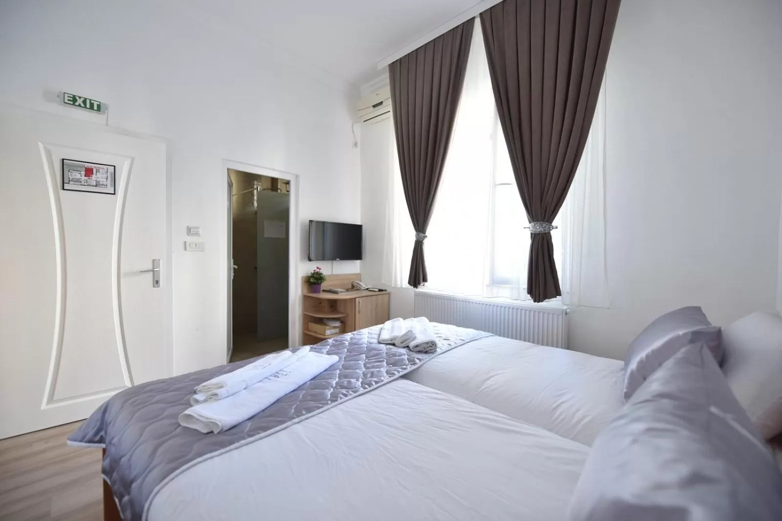 Bed in Villa Nina Hotel & Lounge bar