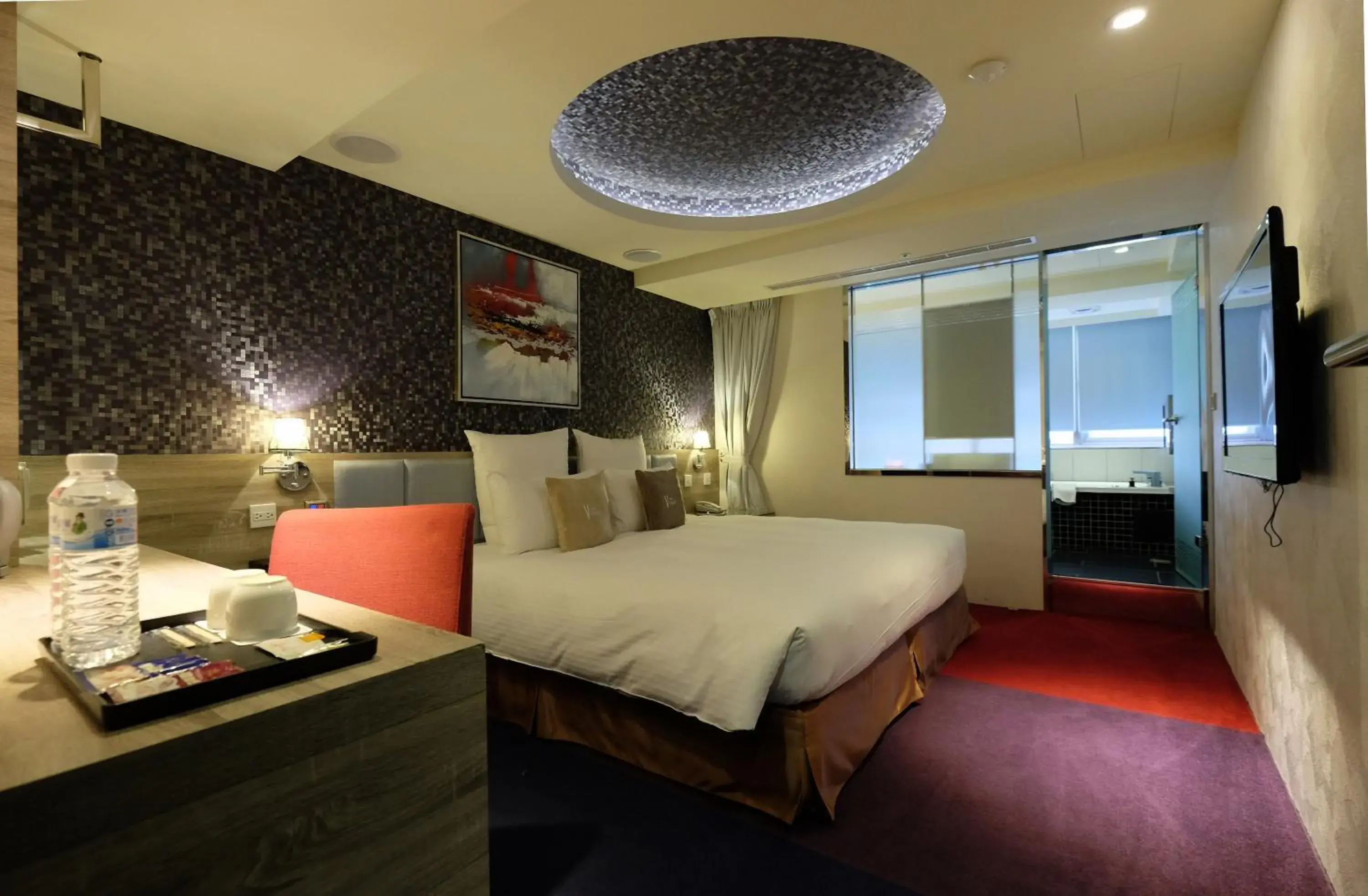 Photo of the whole room, Bed in V One Hotel