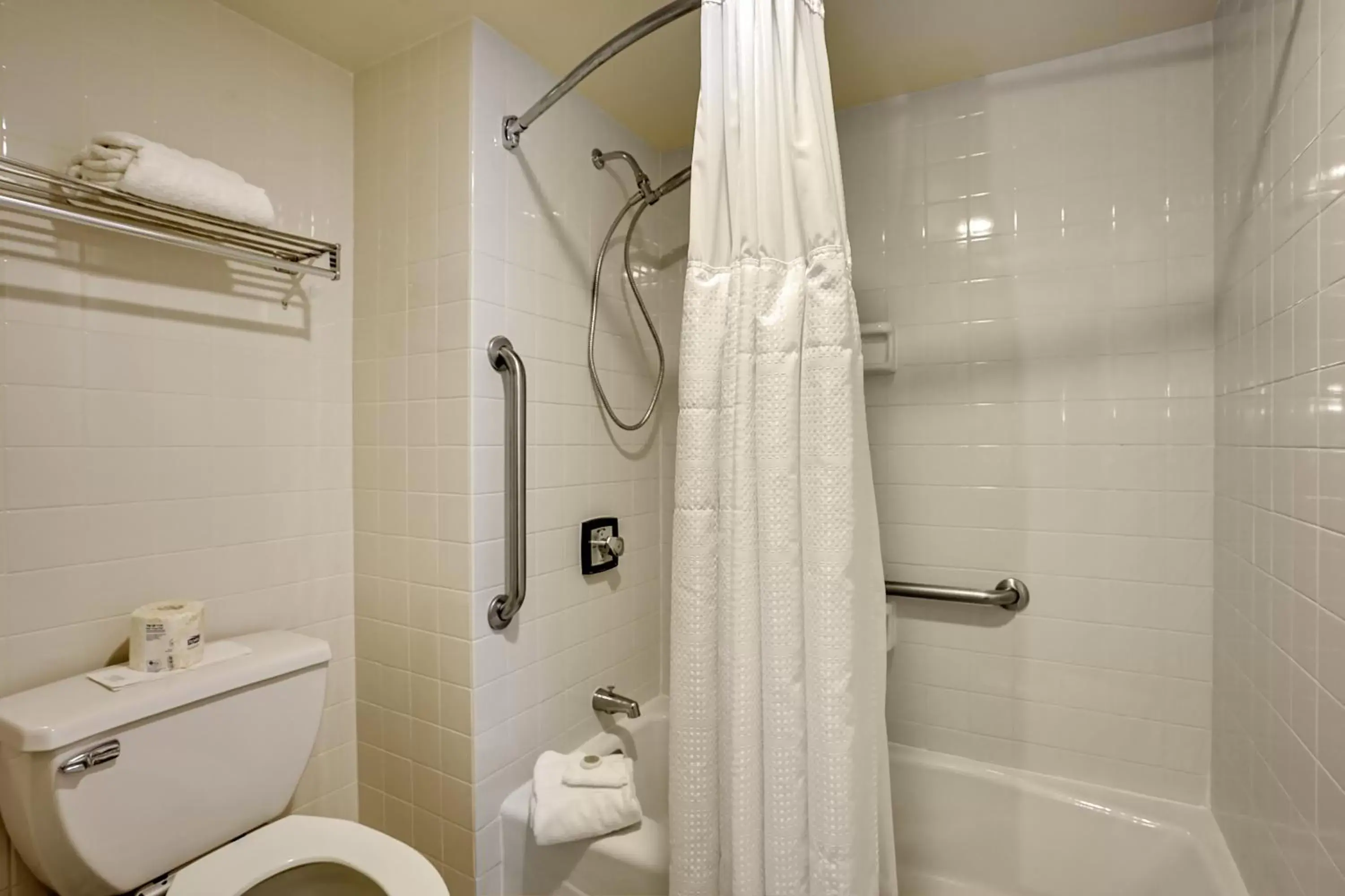 Bathroom in The Clarkson Inn