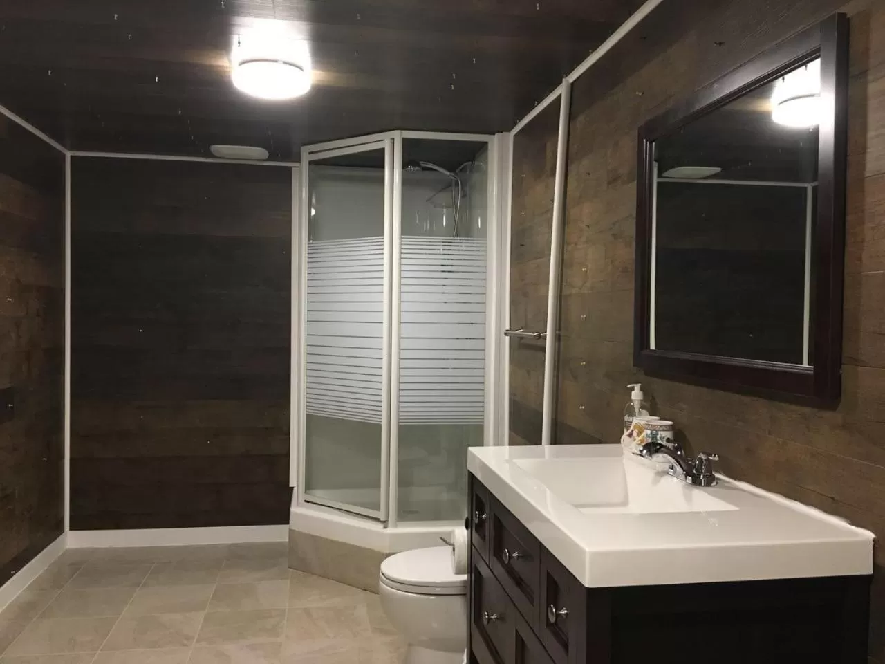 Bathroom in Seaview White House