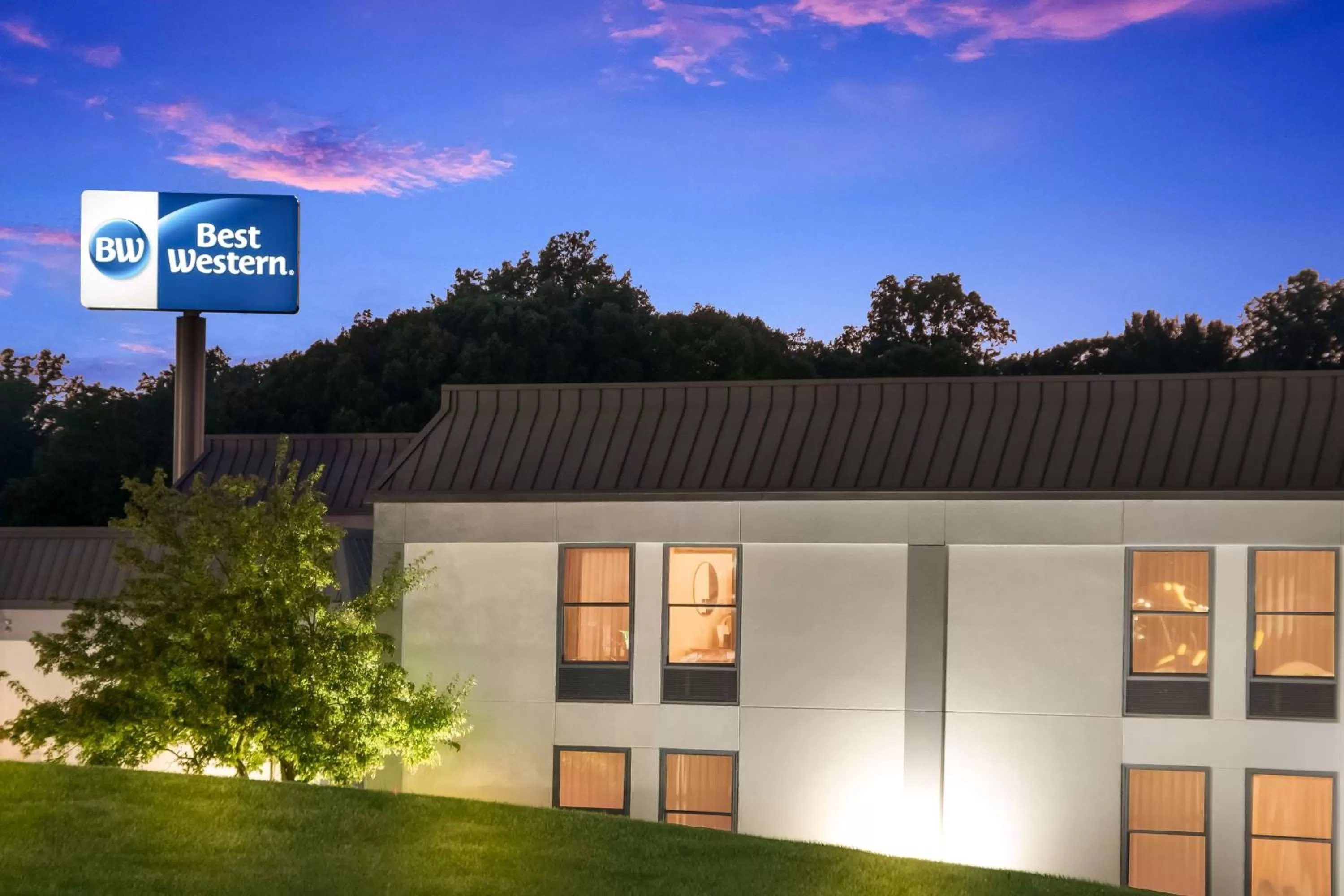 Property building in Best Western Batesville