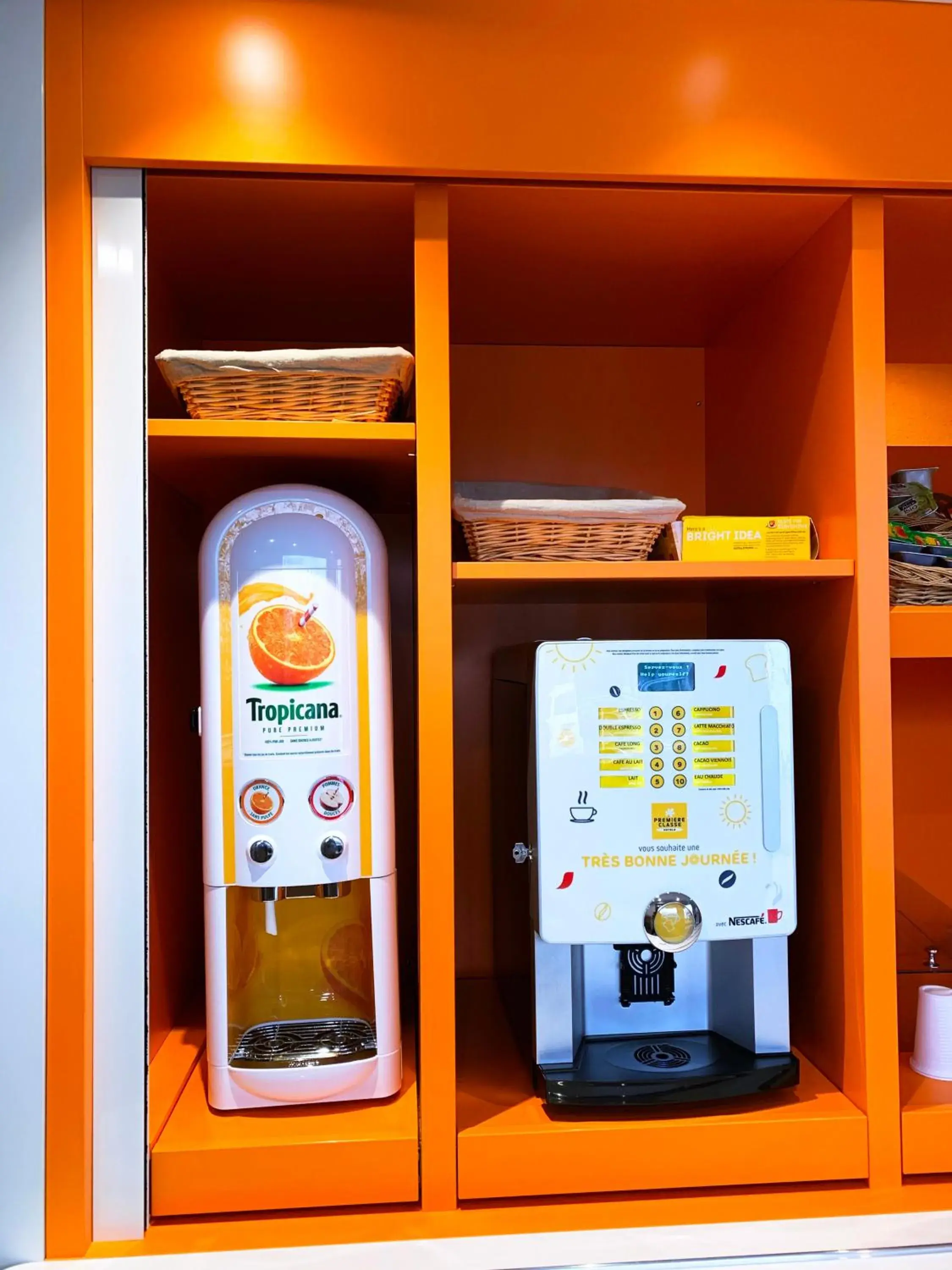 Coffee/tea facilities in Premiere Classe Thionville - Yutz