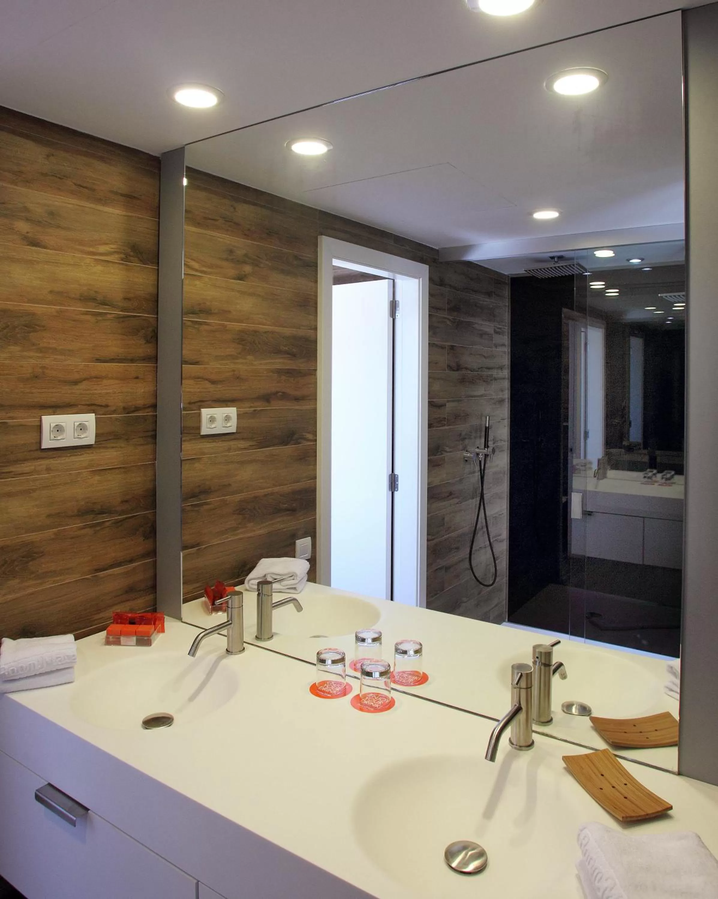 Bathroom in Room Mate Pau, Barcelona