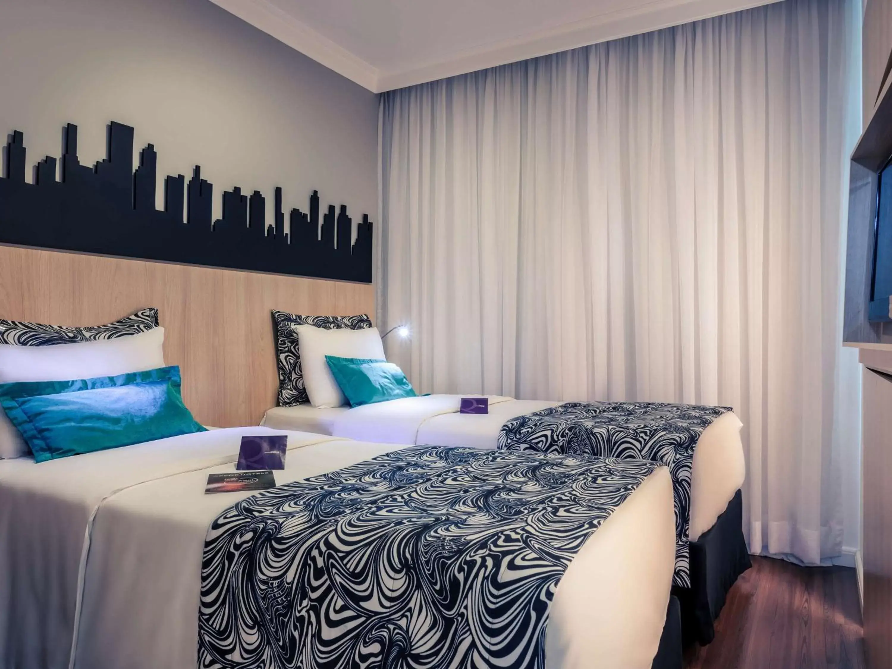 Photo of the whole room, Bed in Mercure Sao Paulo Pinheiros