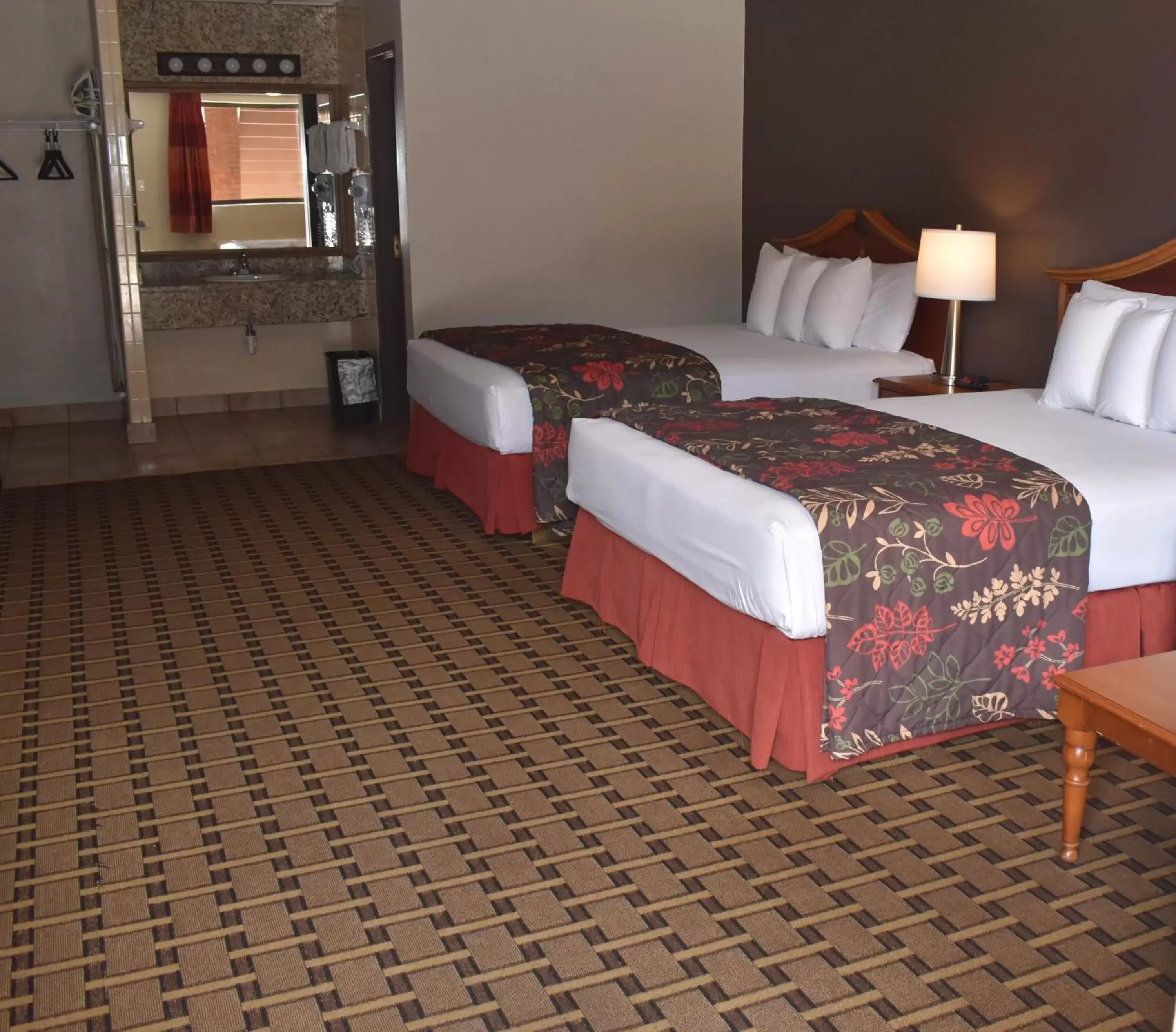 Standard Double Room in Gadsden Inn and Suites
