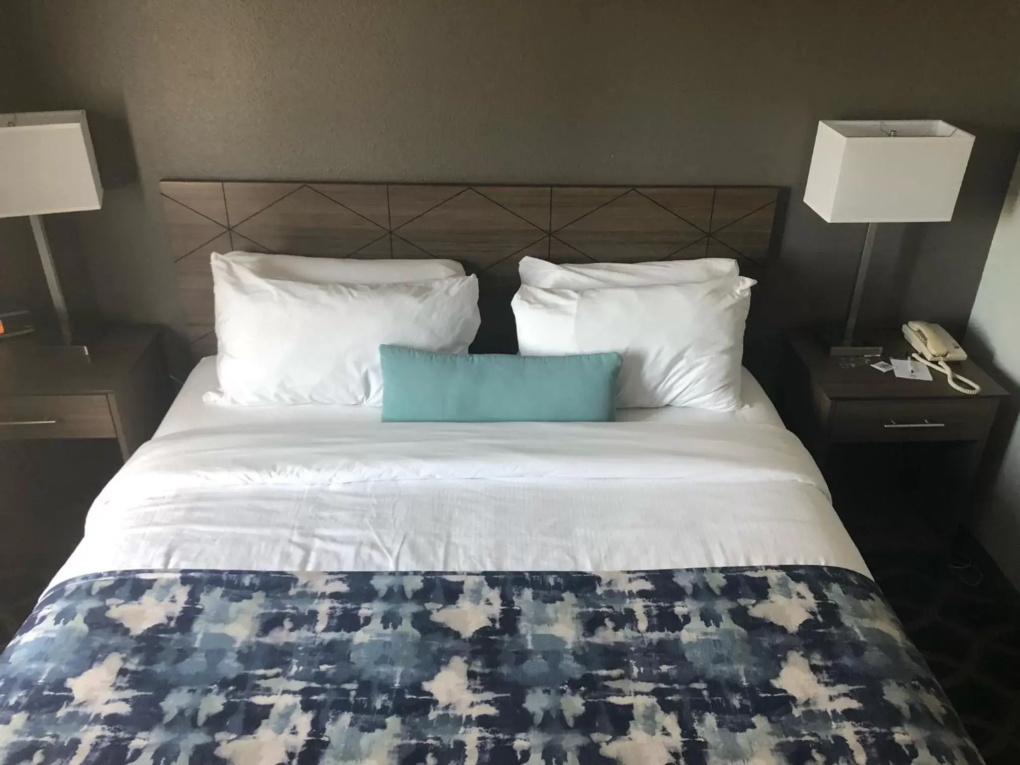 Bed in Wingate by Wyndham Humble/Houston Intercontinental Airport