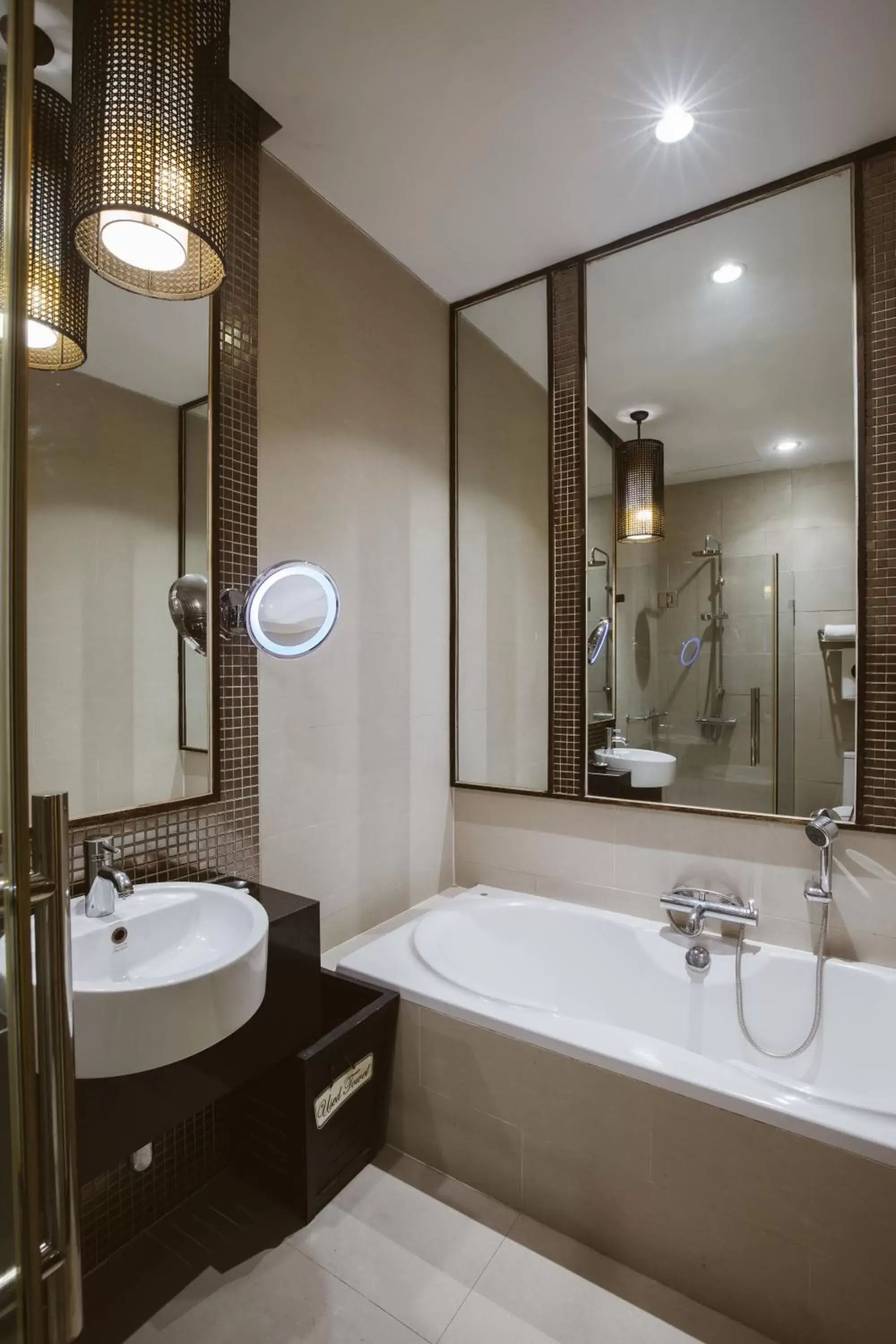 Bath, Bathroom in De Chai Colonial Hotel & Spa - SHA Plus