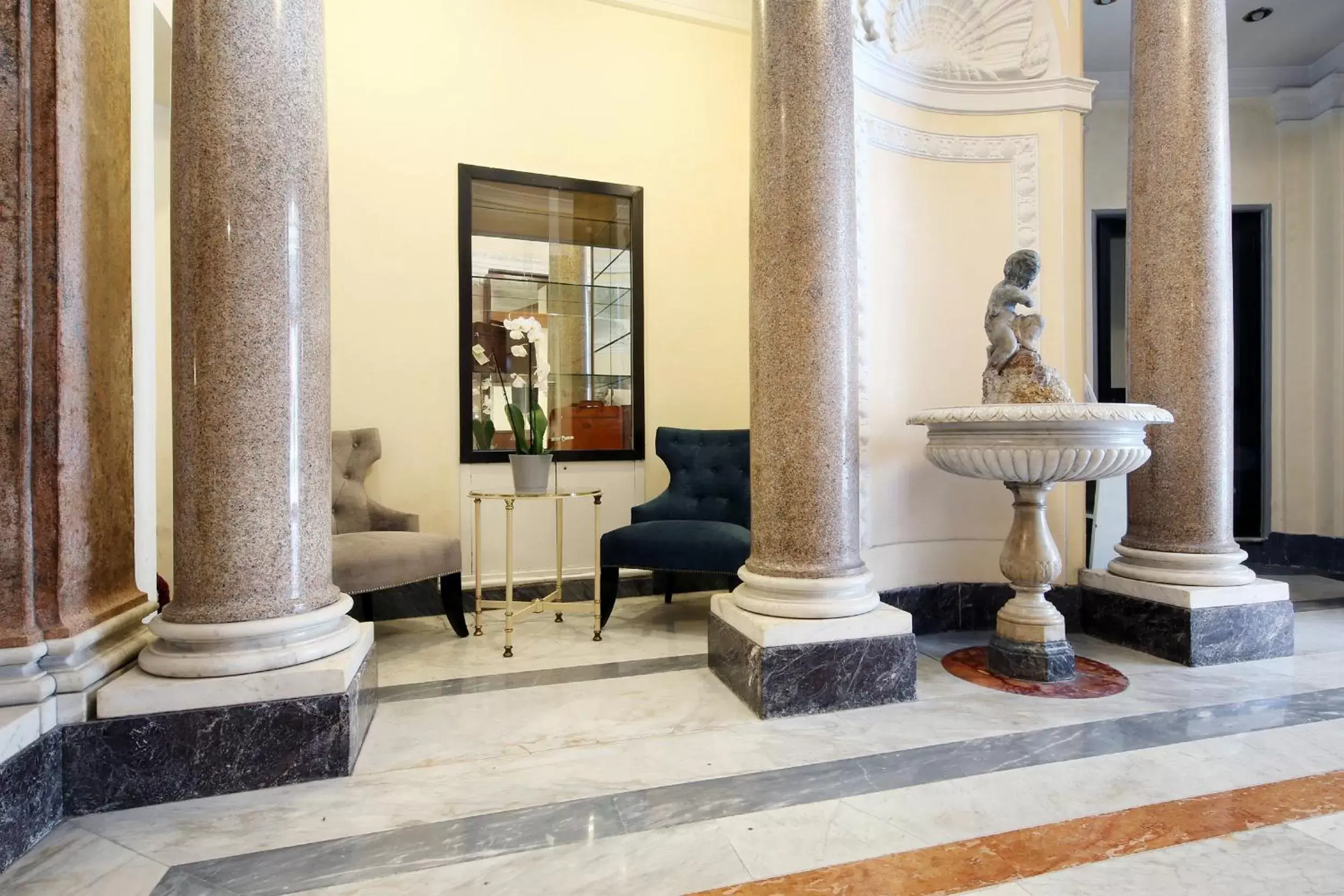 Lobby or reception in Hotel Traiano