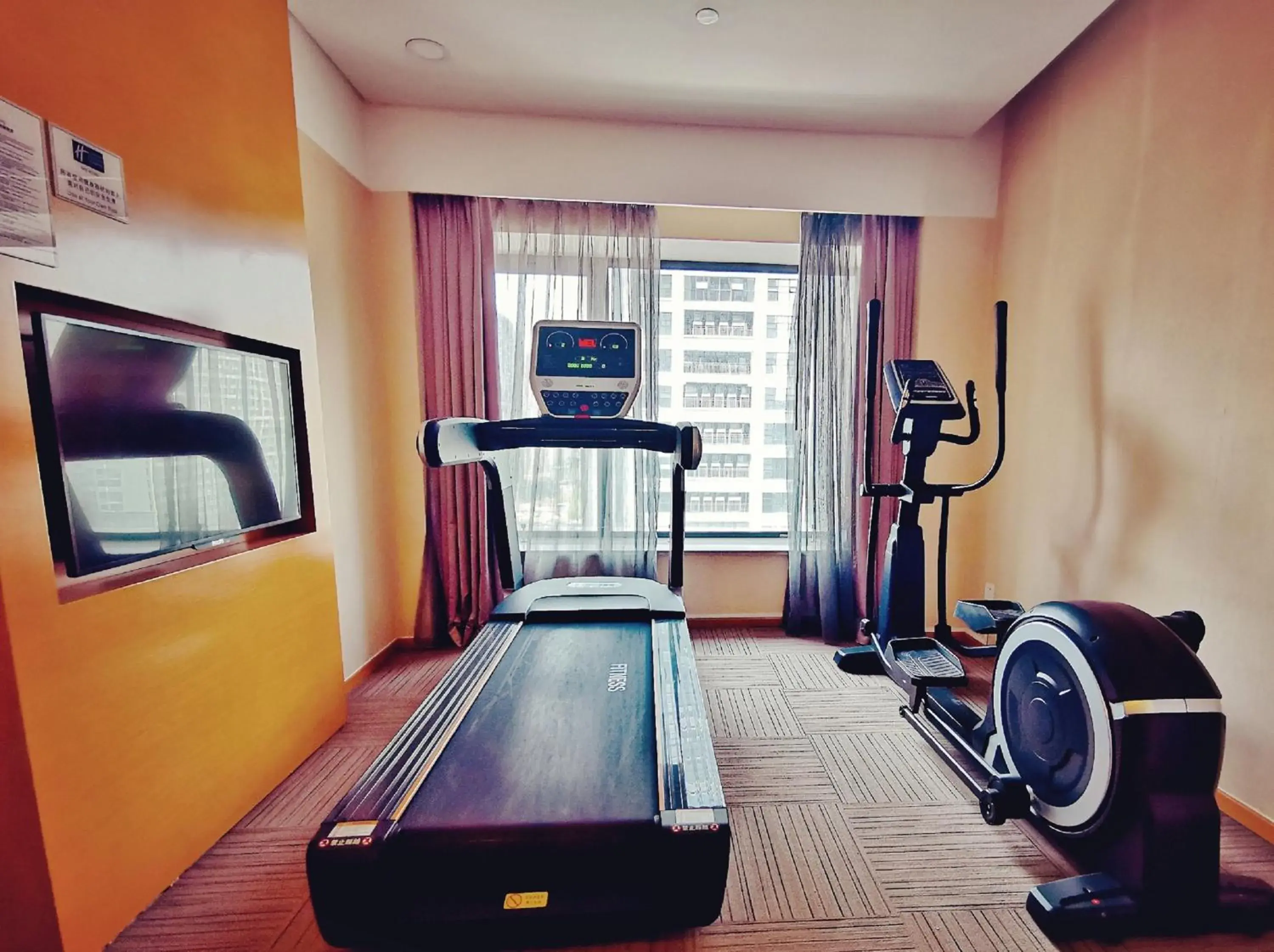 Spa and wellness centre/facilities, Fitness Center/Facilities in Holiday Inn Express Xi'an High-Tech Zone, an IHG Hotel