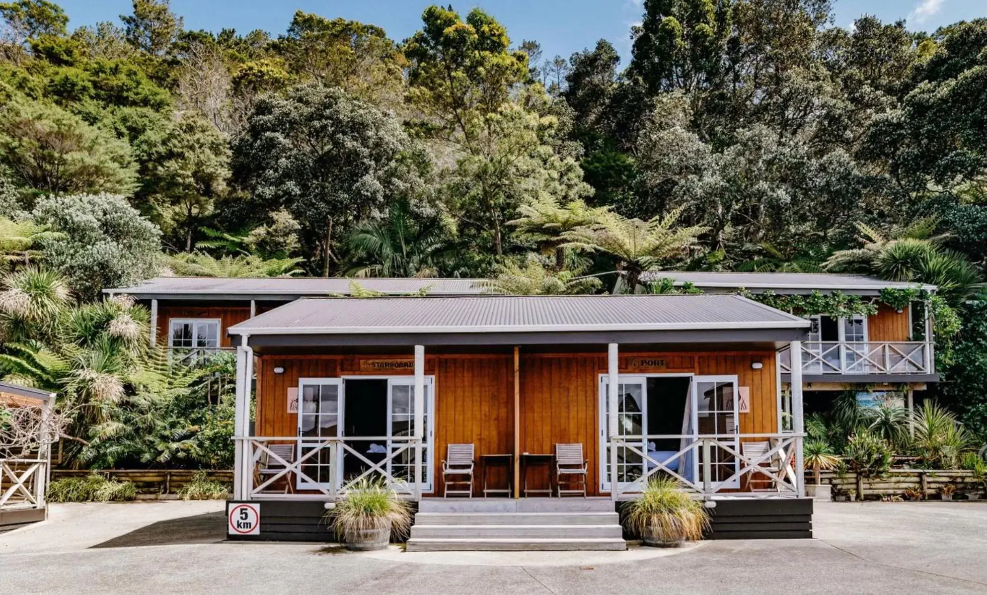 Property Building in Anchor Lodge Motel