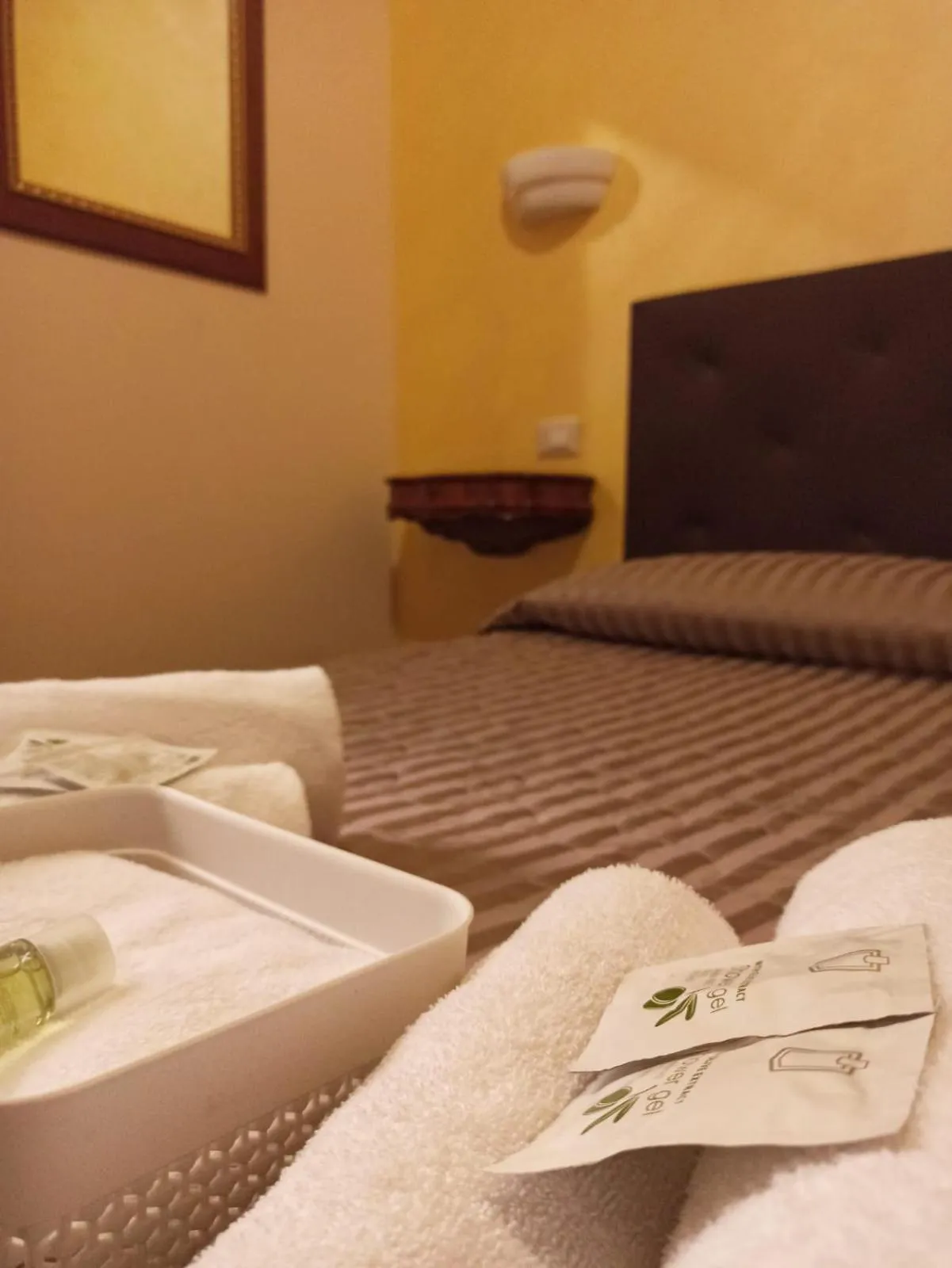 Bedroom, Bed in Domina Popolo