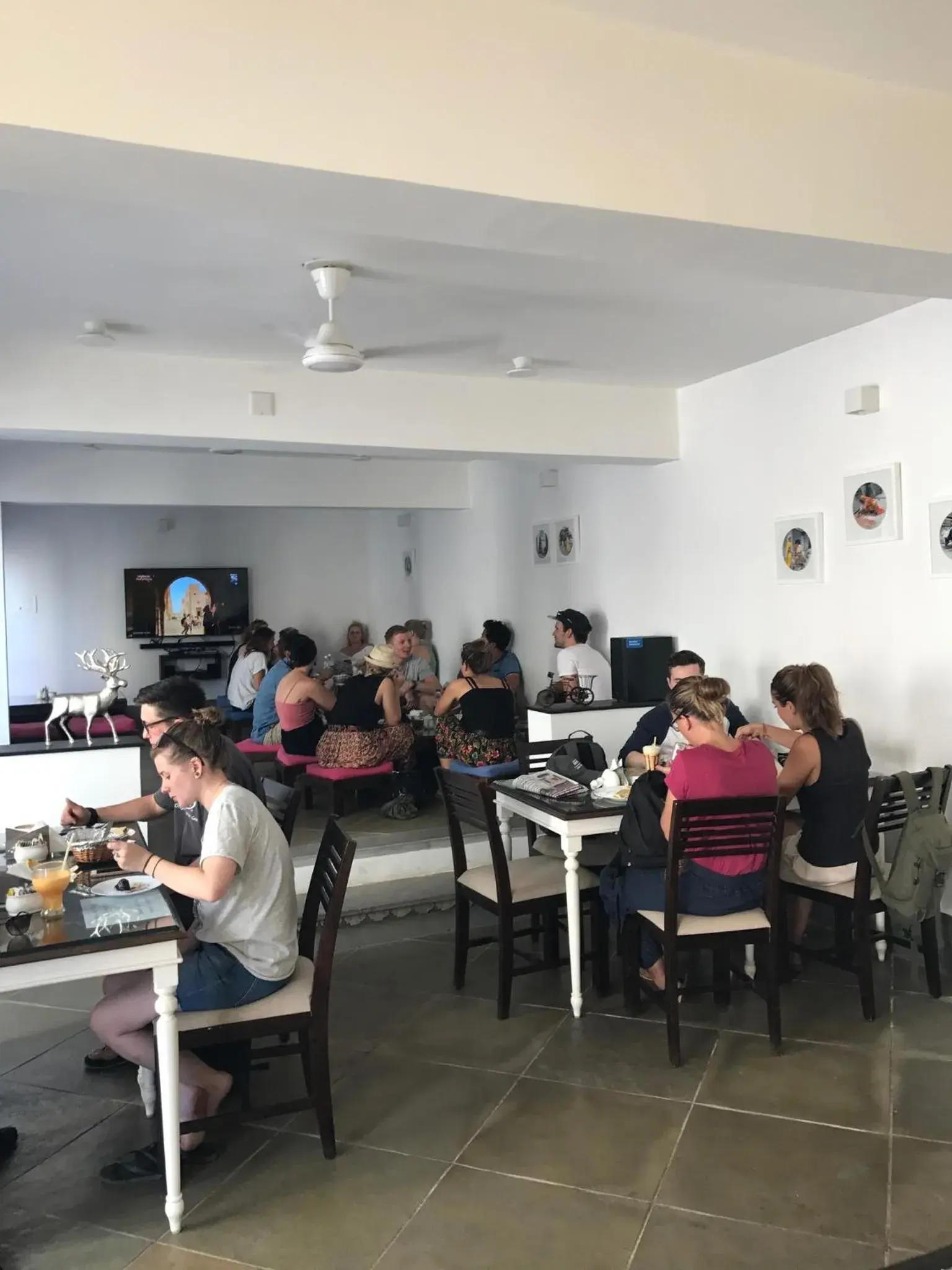 Restaurant/Places to Eat in Jaiwana Haveli