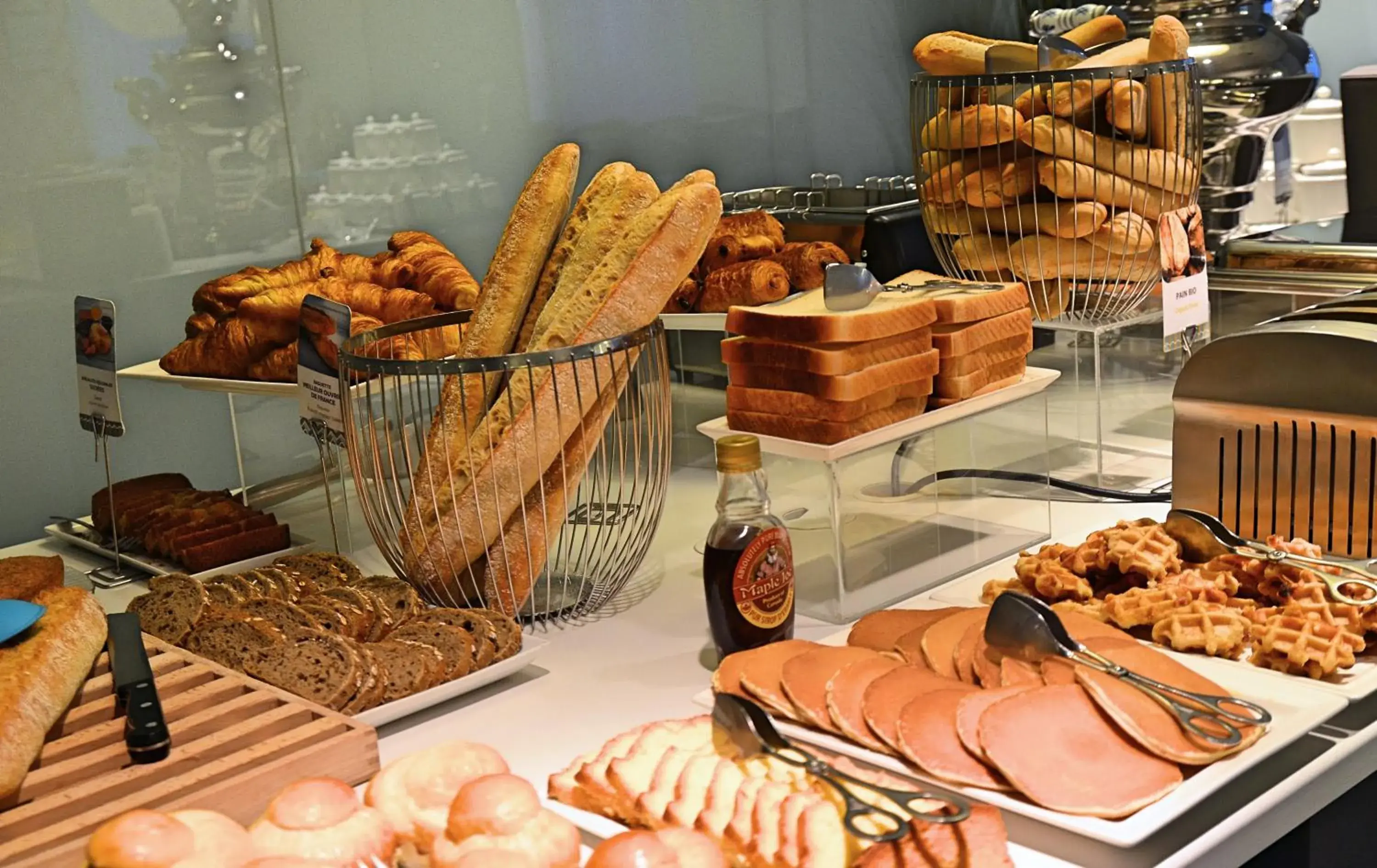 Buffet breakfast, Food in Mercure Toulouse Centre Saint-Georges