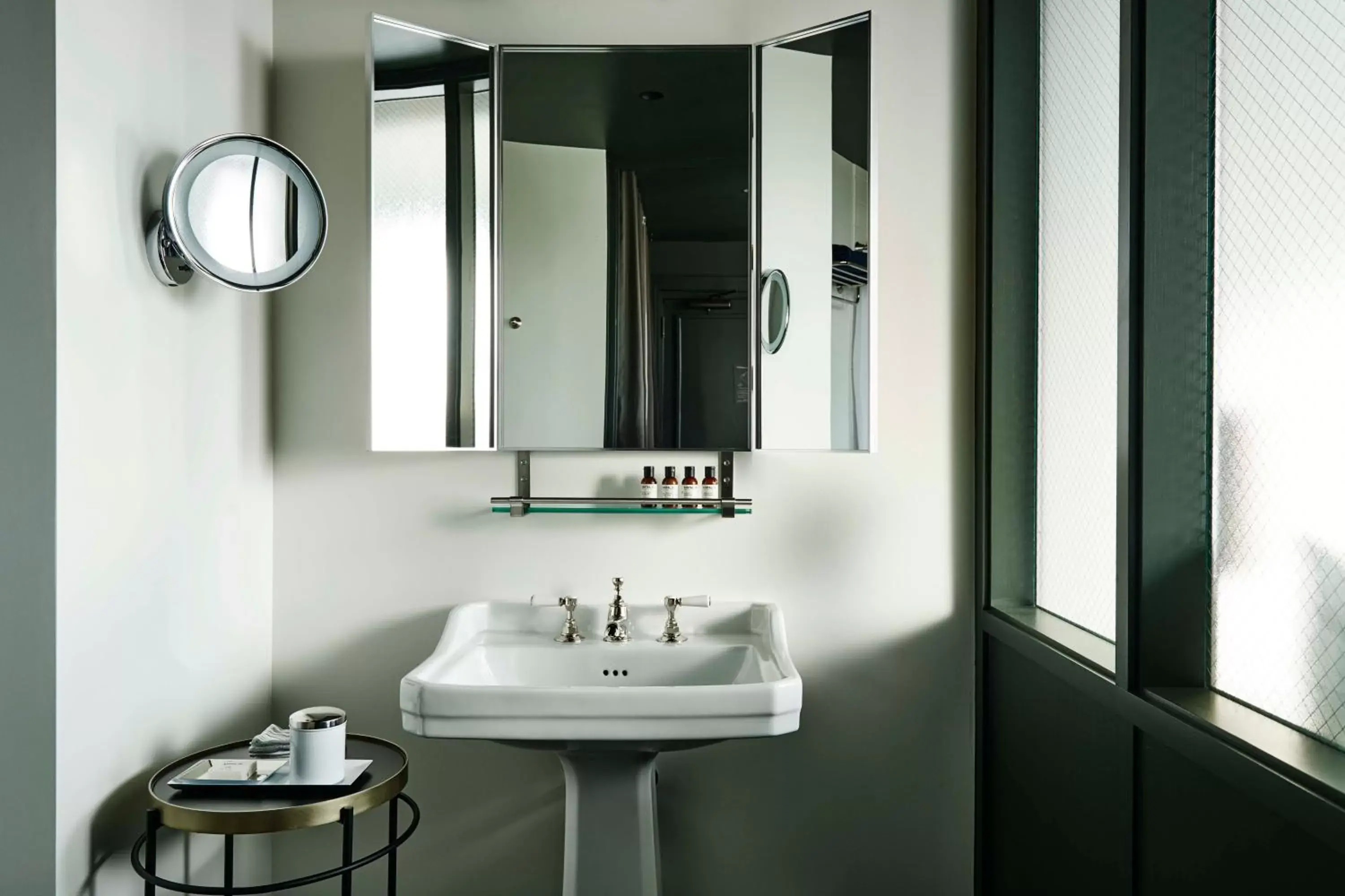 Bathroom in The Robey, Chicago, a Member of Design Hotels