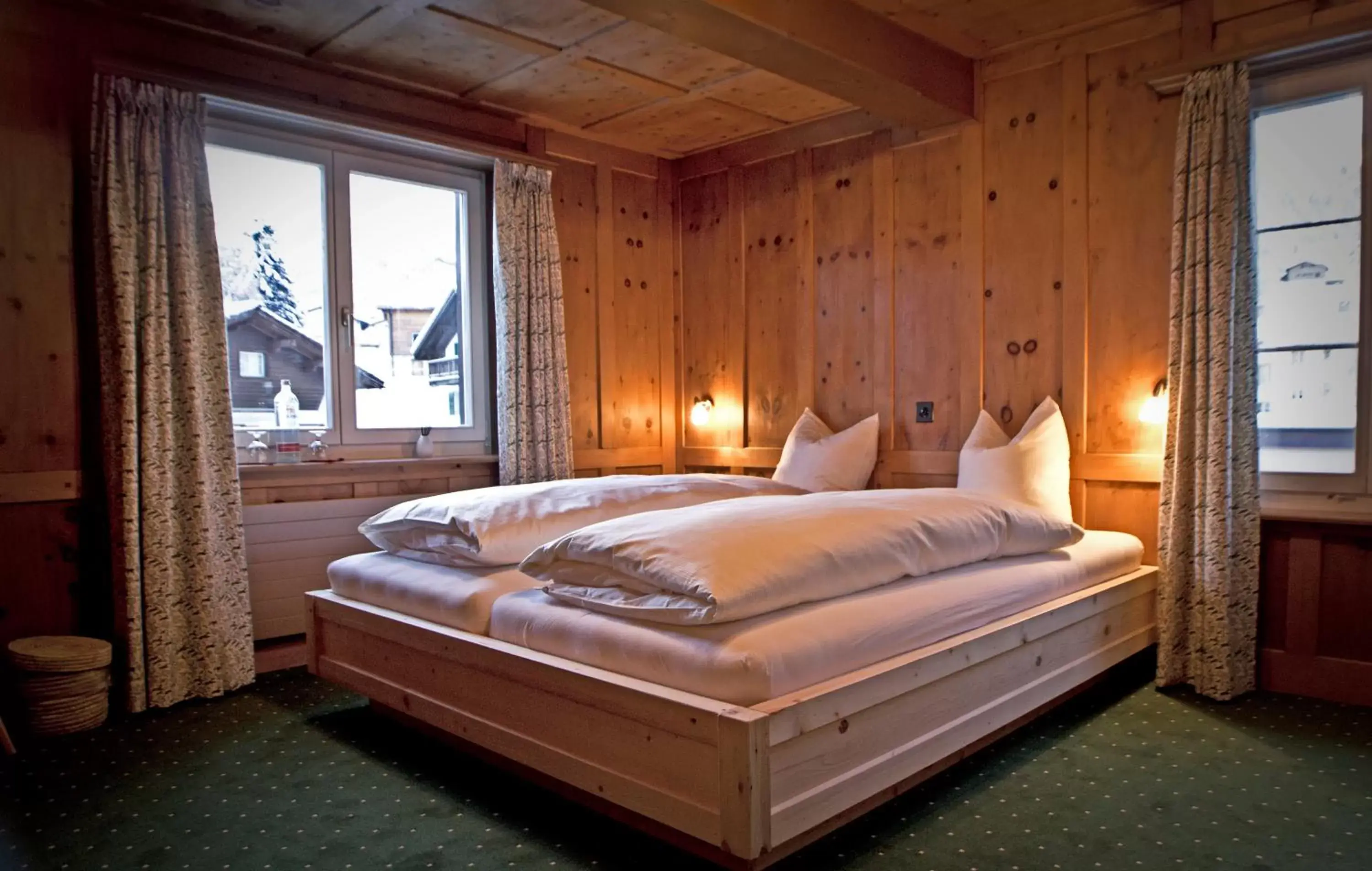 Bedroom, Bed in Hotel Wynegg