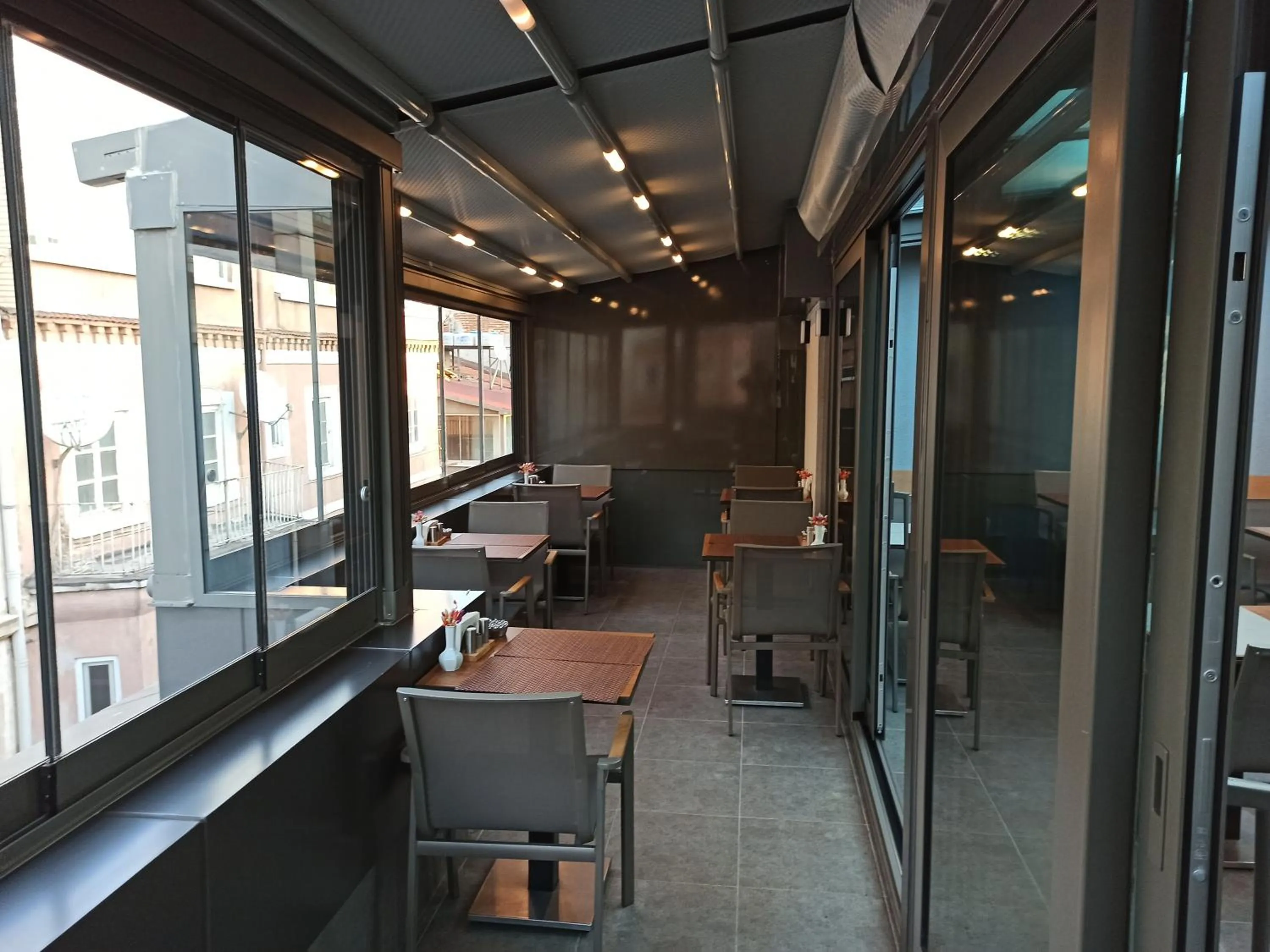 Food and drinks in Triada Hotel Karaköy