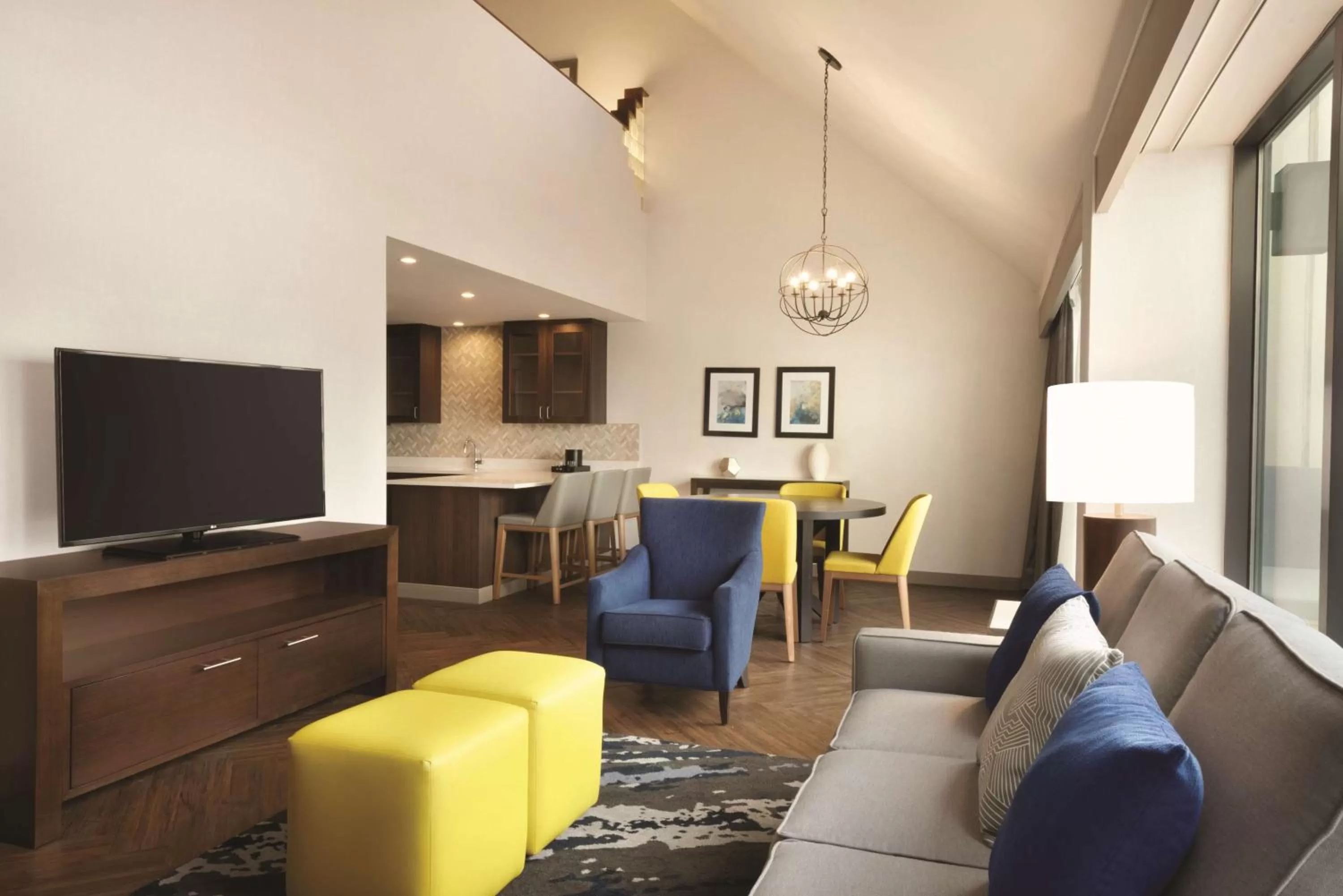 Living room in Embassy Suites by Hilton Indianapolis Downtown