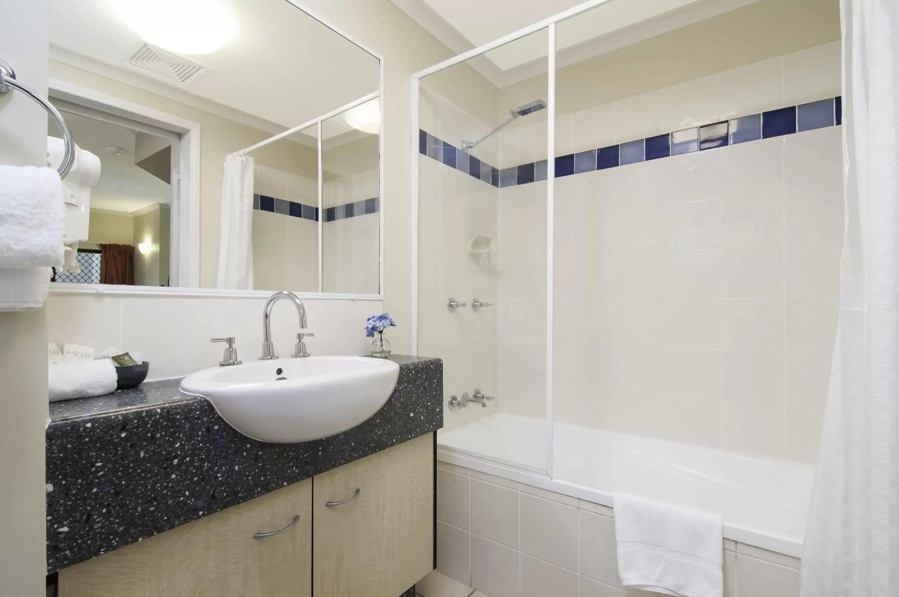 Bathroom in Bay Villas Resort