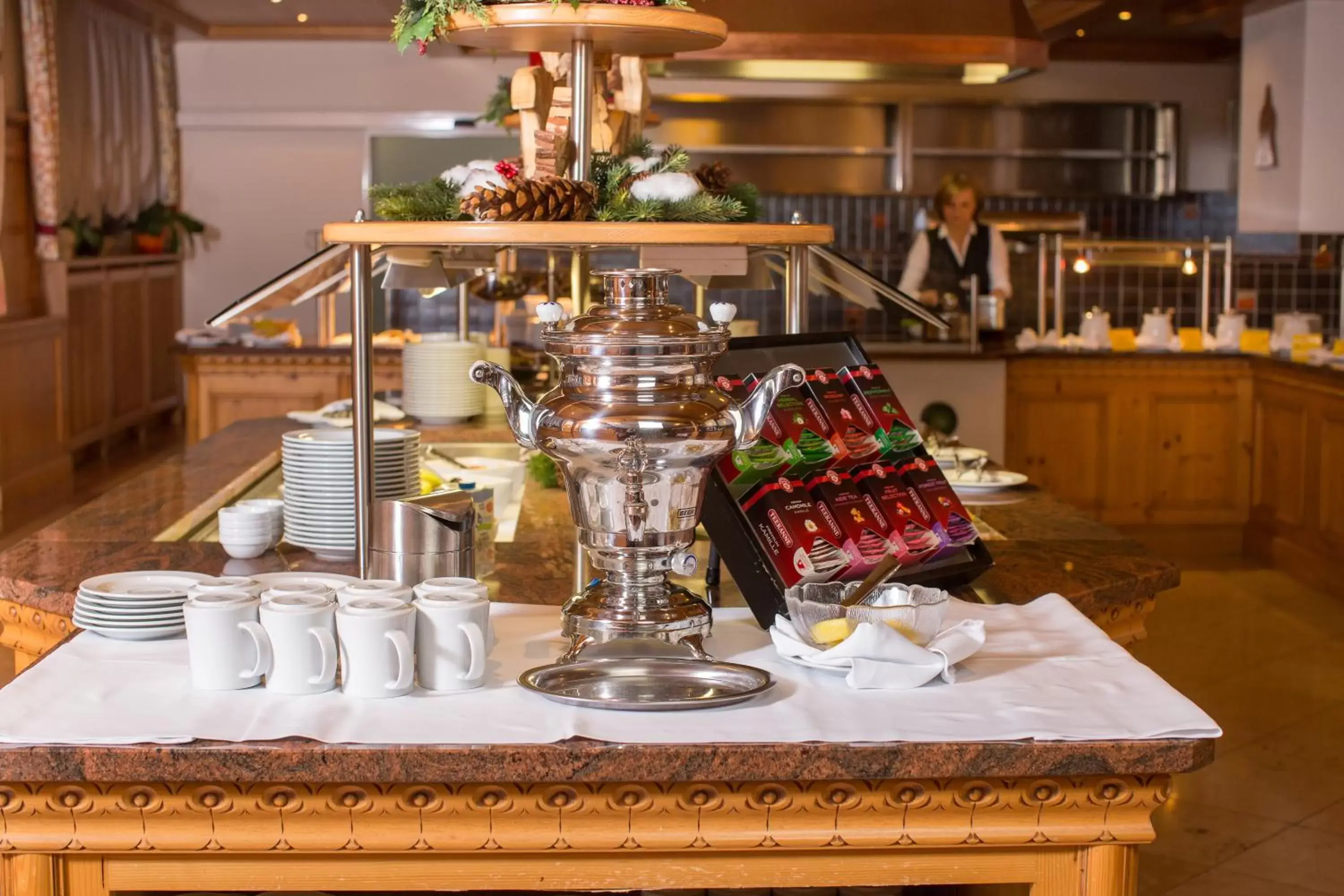 Buffet breakfast in Hotel TONI inklusive Zell am See - Kaprun Sommerkarte