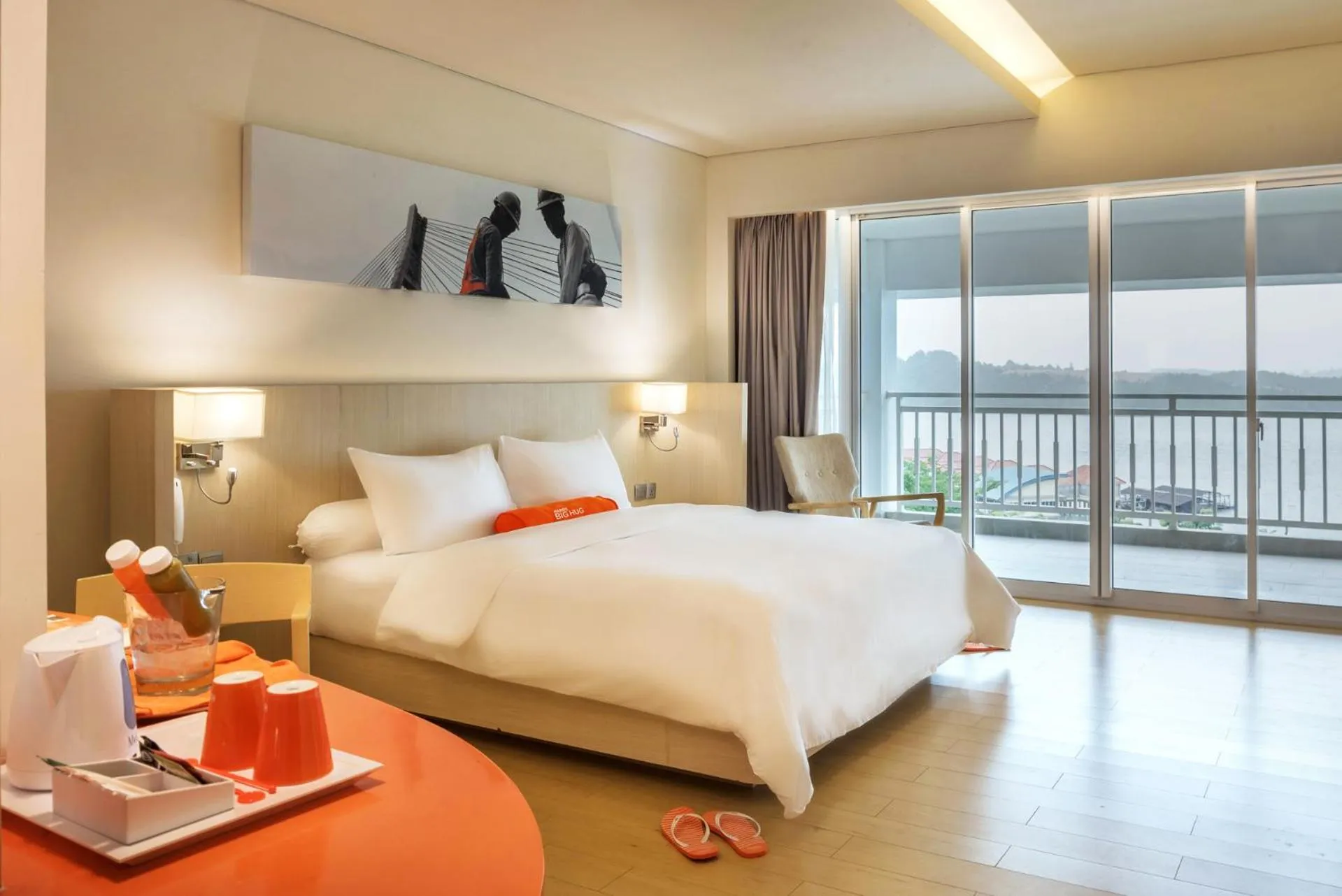 Bed in HARRIS Resort Barelang Batam