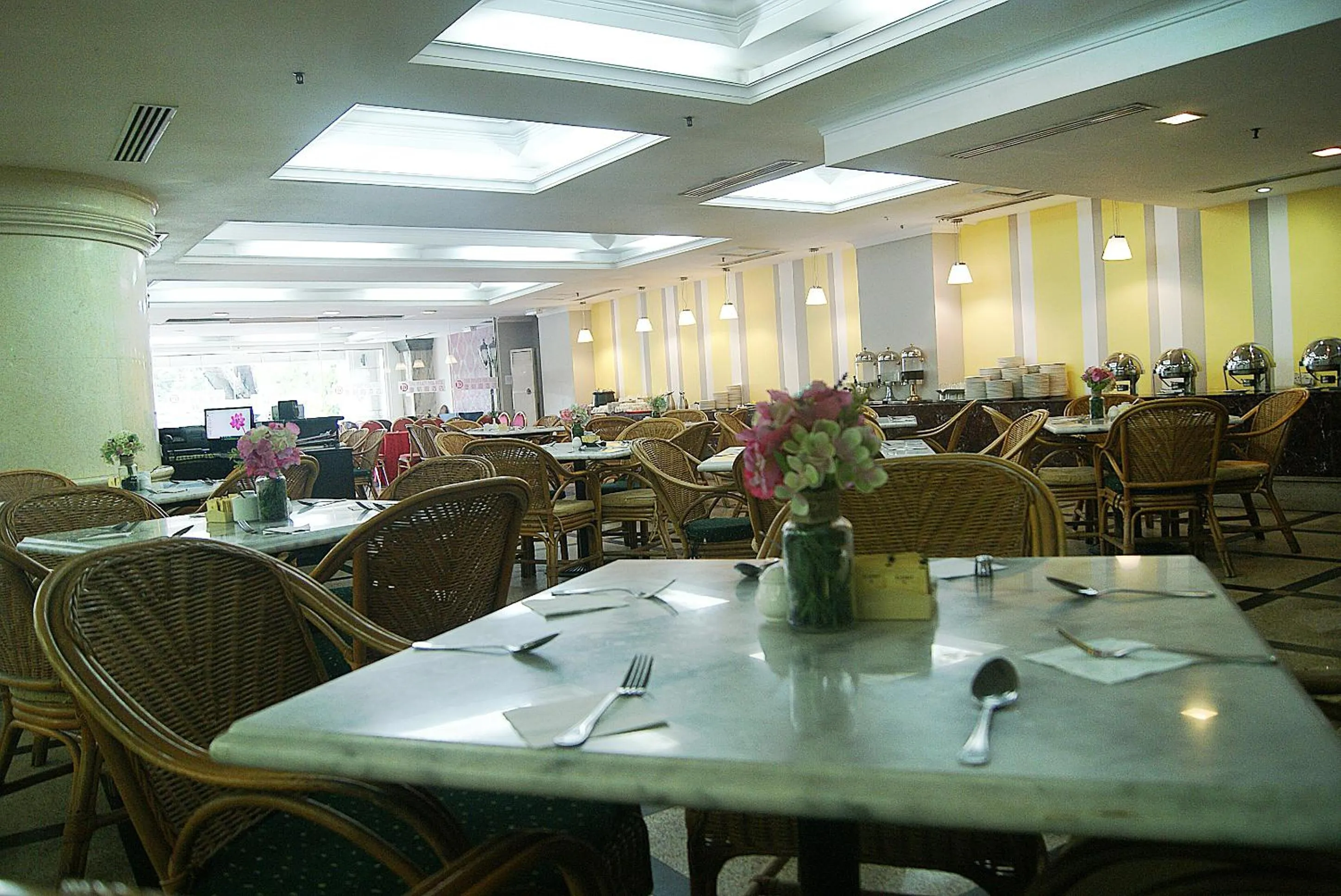 Restaurant/places to eat in Tang Dynasty Park Hotel